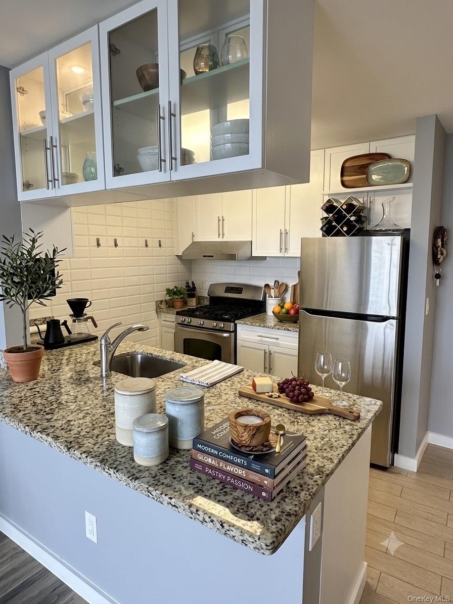 40-26 College Point Boulevard, Unit 18D photo 2