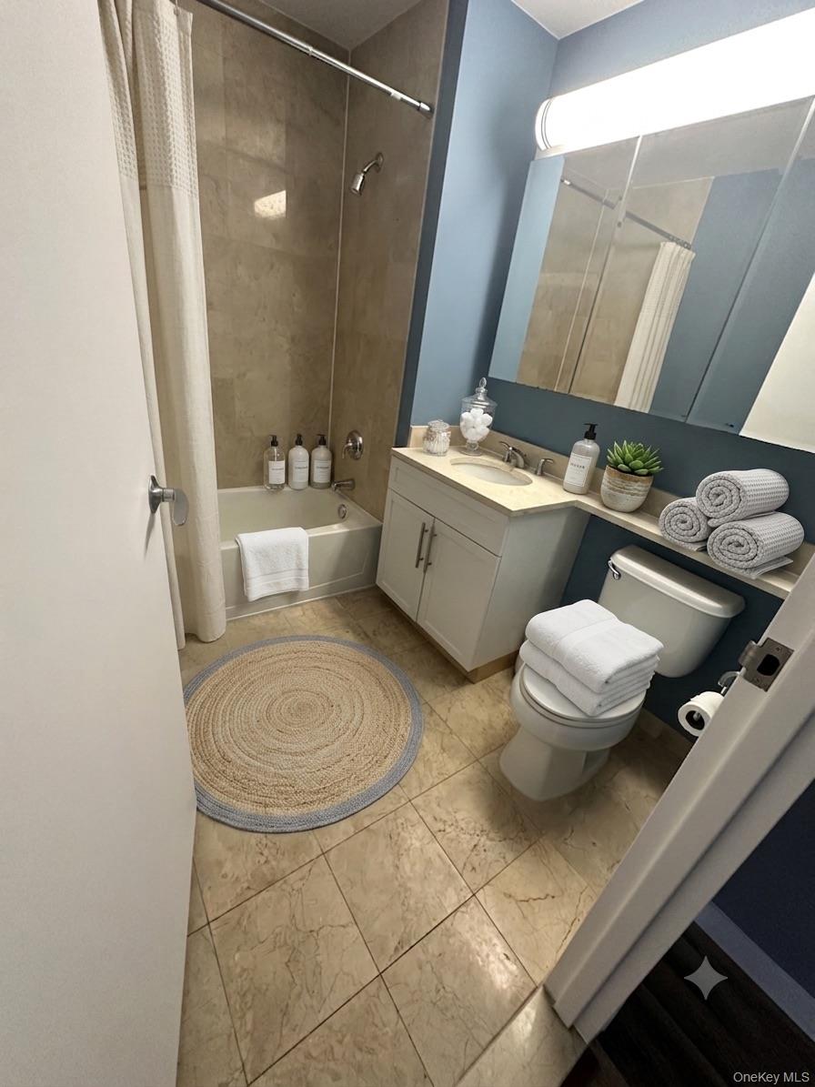 40-26 College Point Boulevard, Unit 18D photo 5