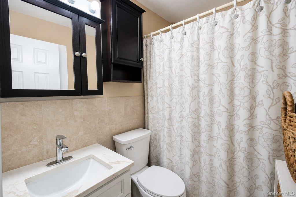 1061 Midland Street – For Sale photo 9