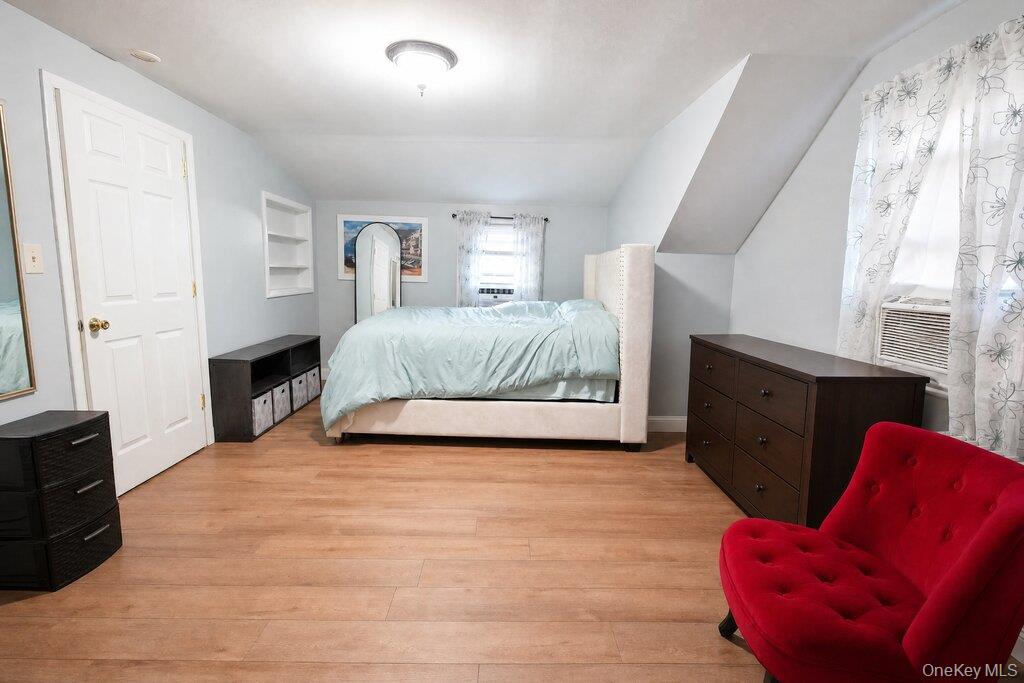 1061 Midland Street – For Sale photo 11