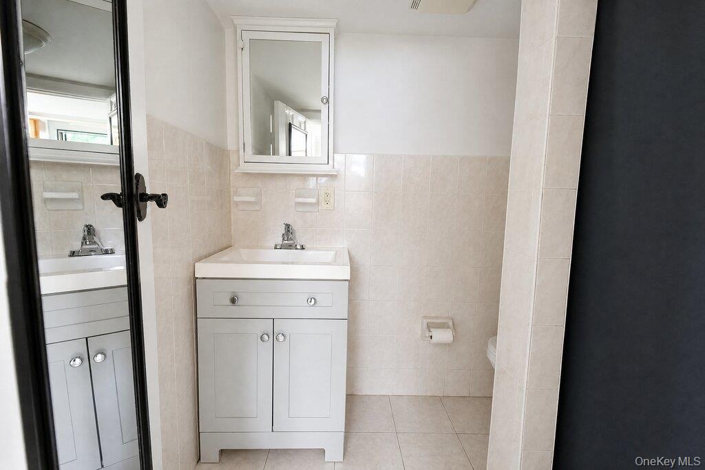 1061 Midland Street – For Sale photo 21
