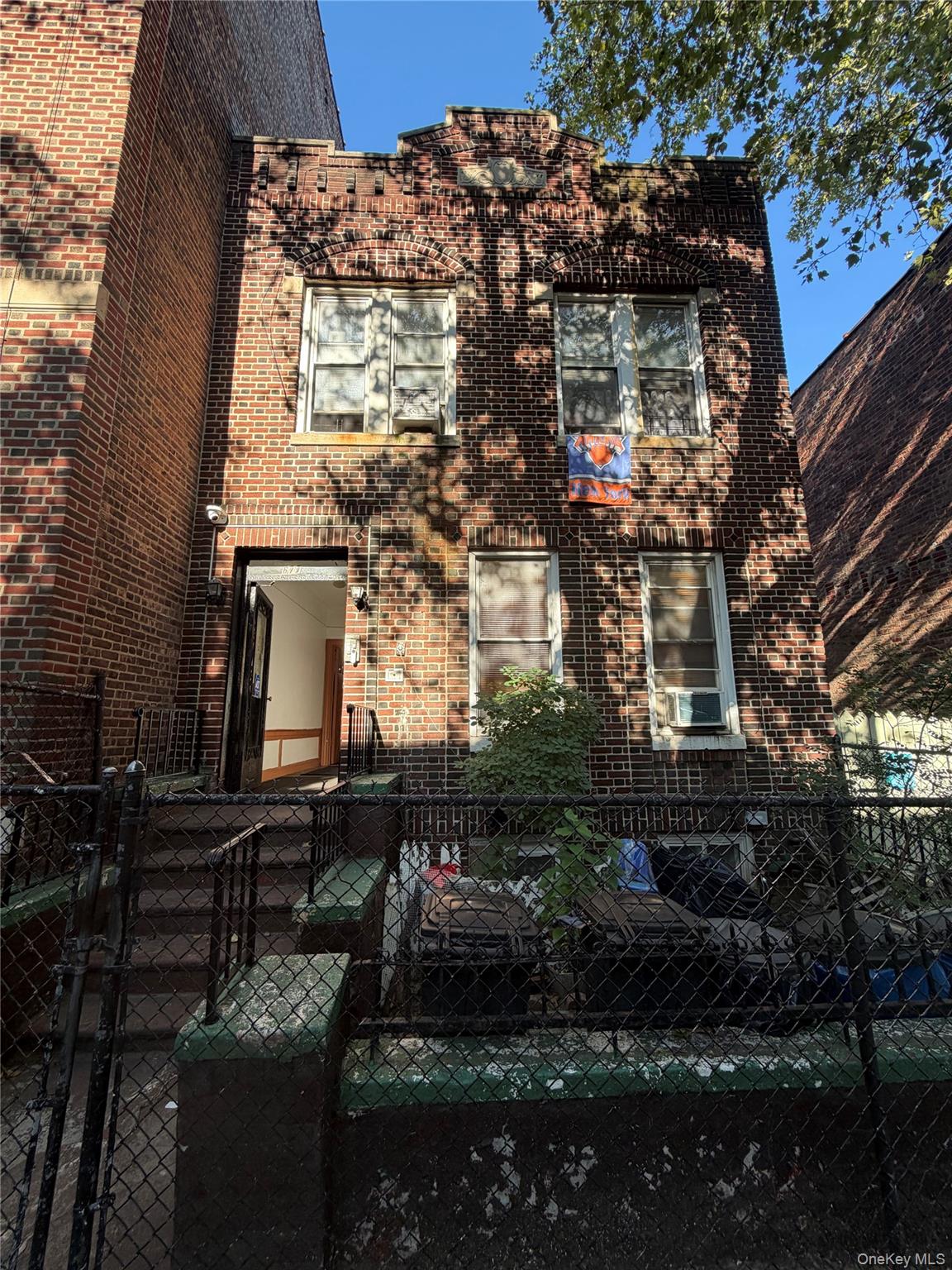 677 Ralph Avenue – For Sale