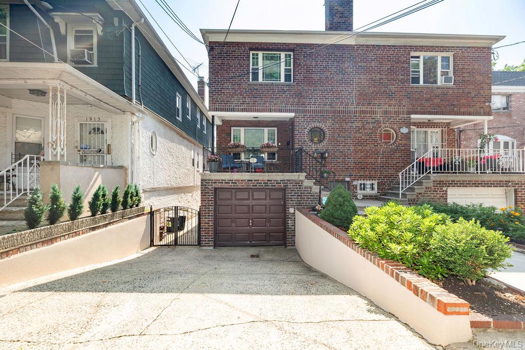 1915 Fowler Avenue – For Sale photo 2