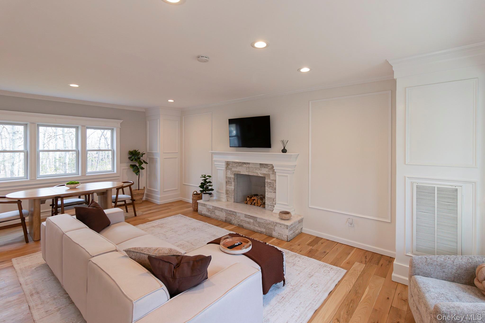 57 Hampton Court – For Sale photo 4