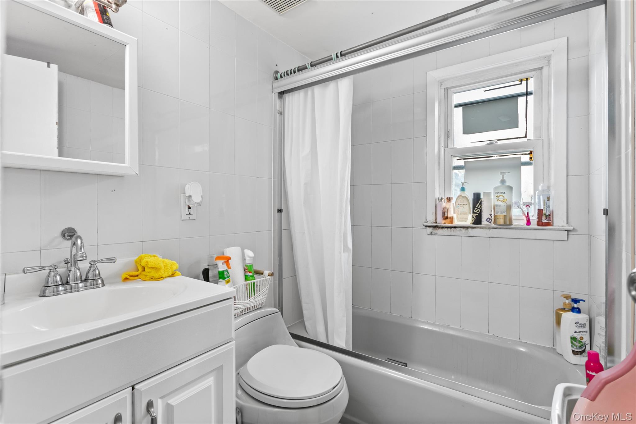 336 Scranton Avenue – For Sale photo 10
