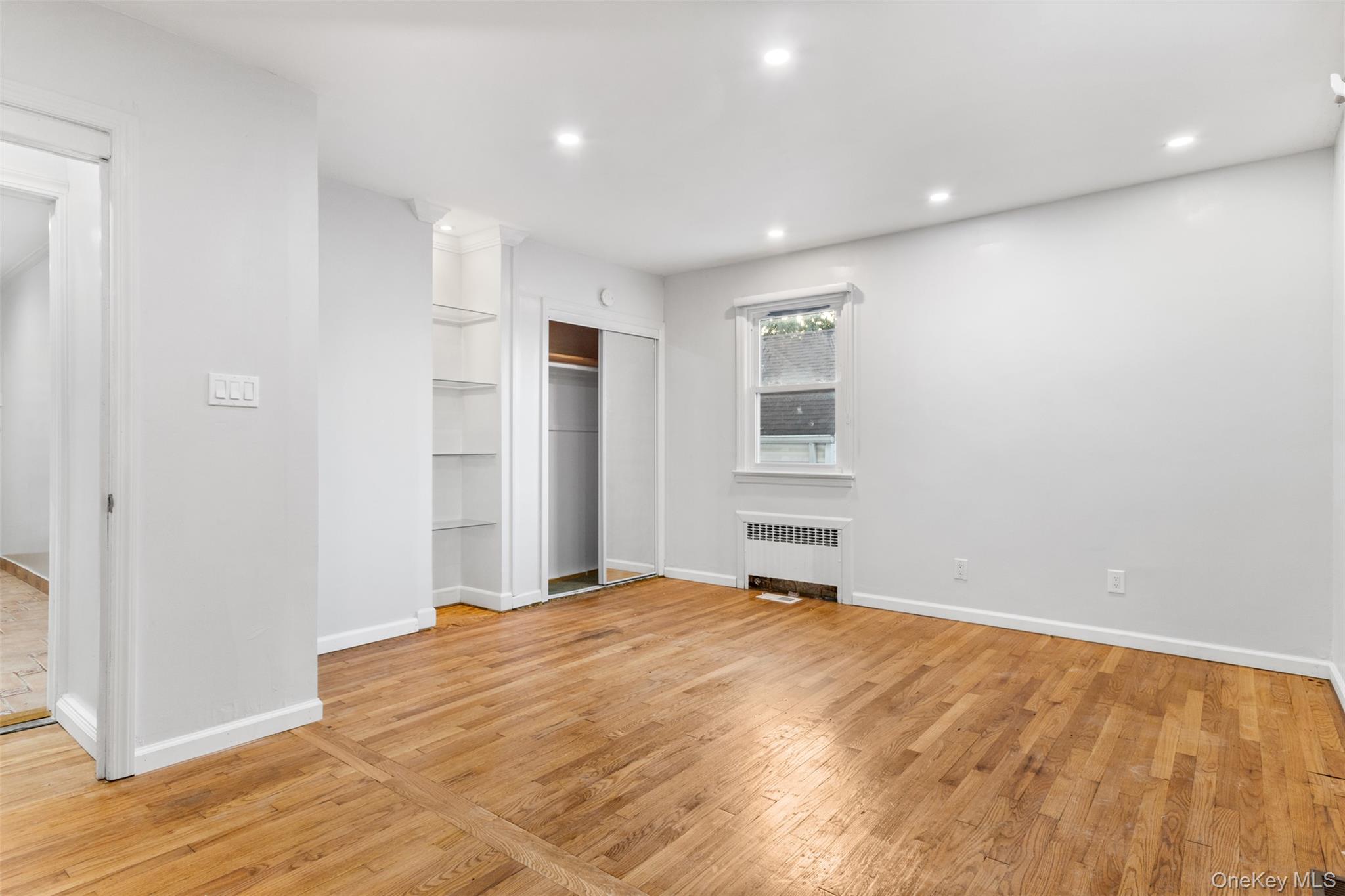 336 Scranton Avenue – For Sale photo 9