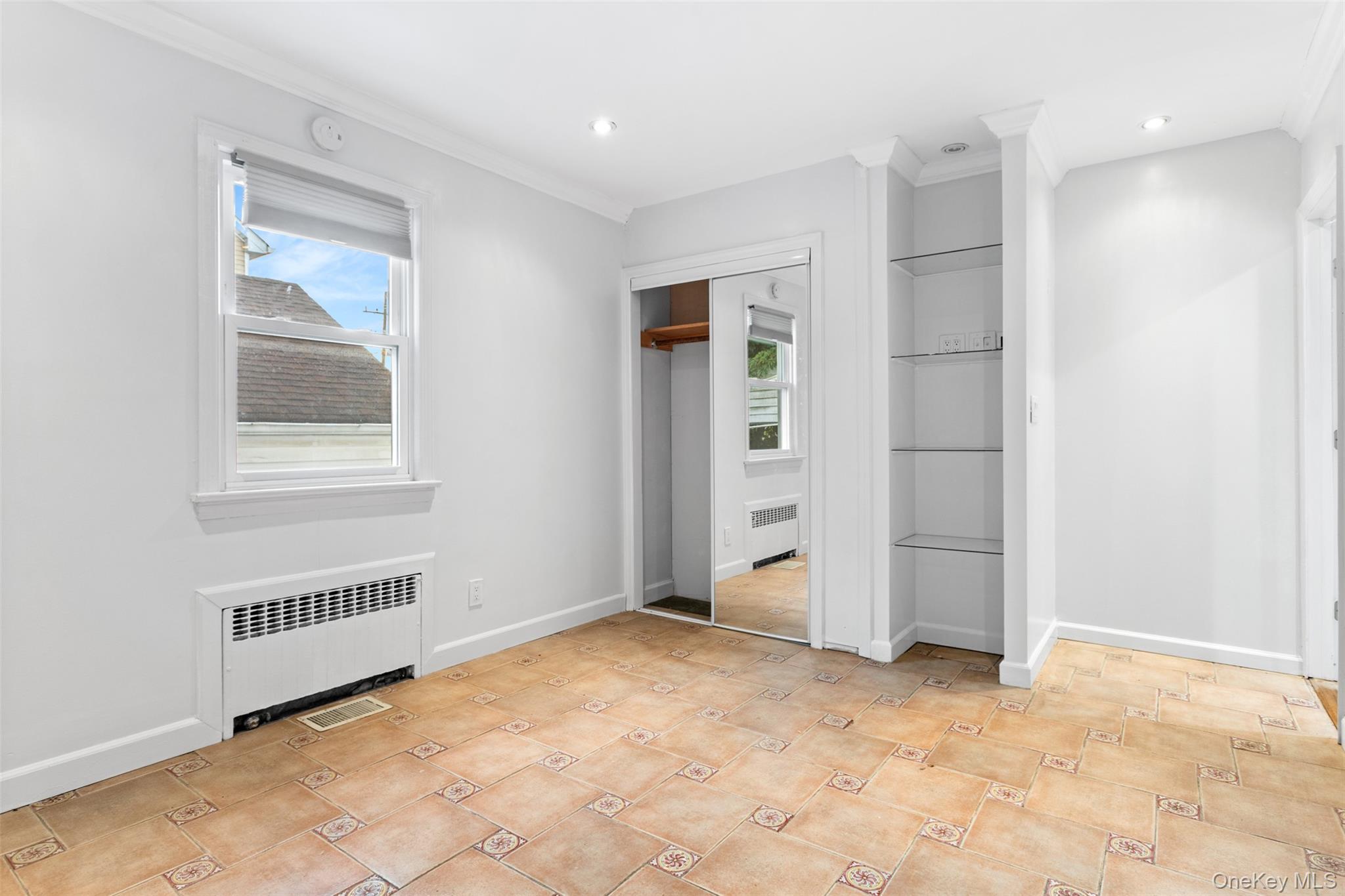 336 Scranton Avenue – For Sale photo 7