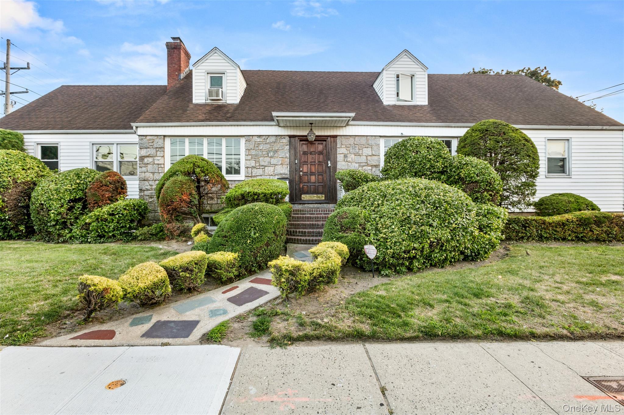 336 Scranton Avenue – For Sale