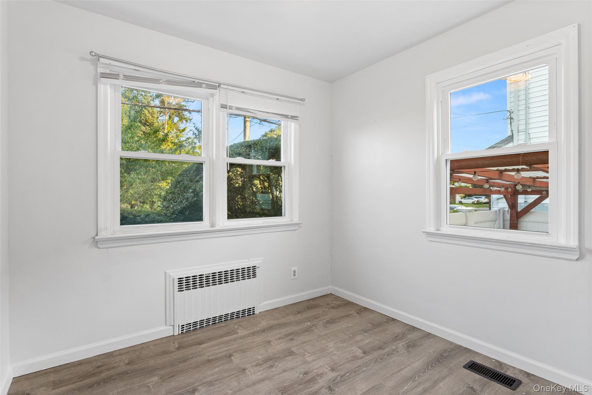 336 Scranton Avenue – For Sale photo 17