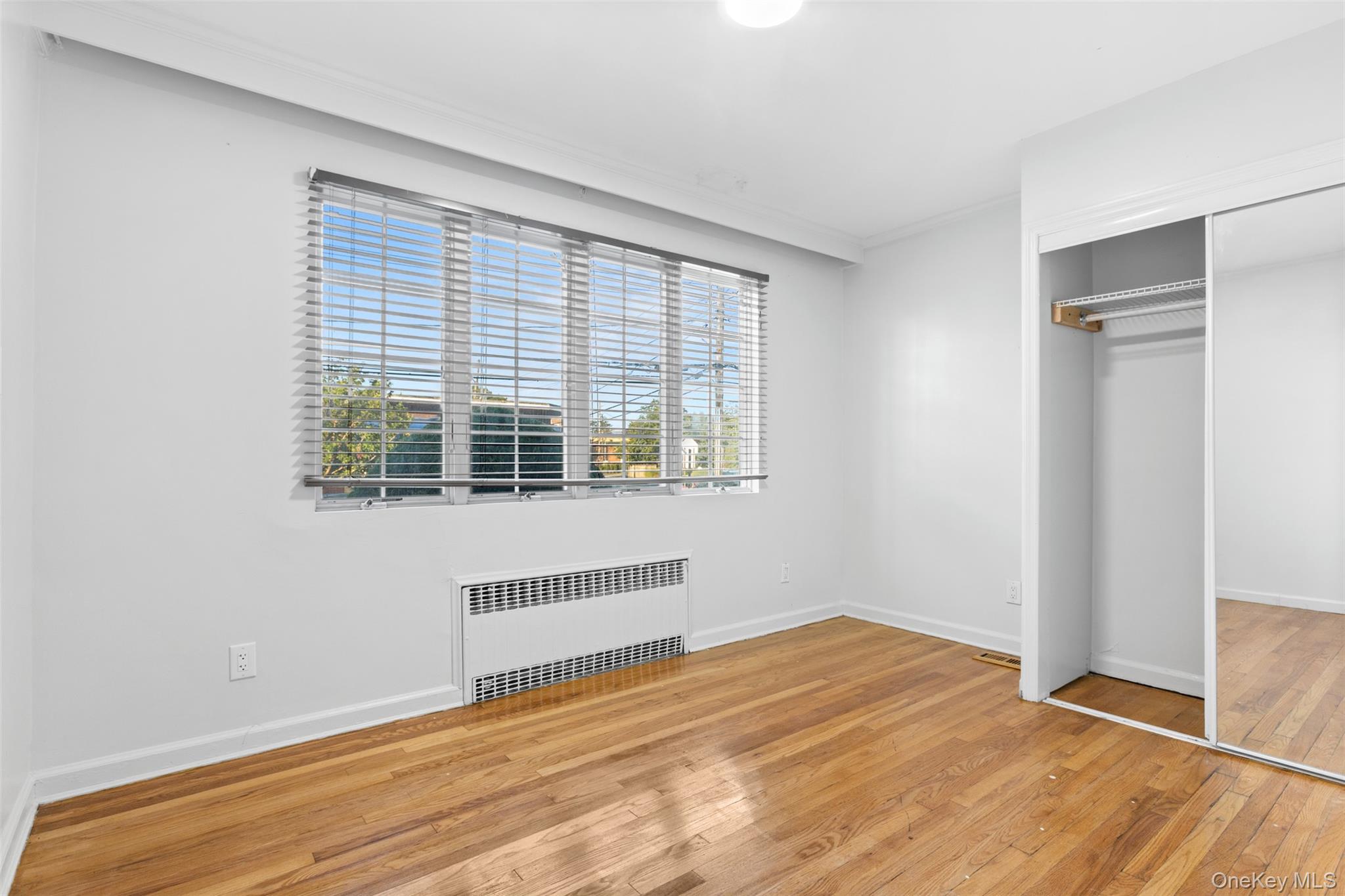 336 Scranton Avenue – For Sale photo 2