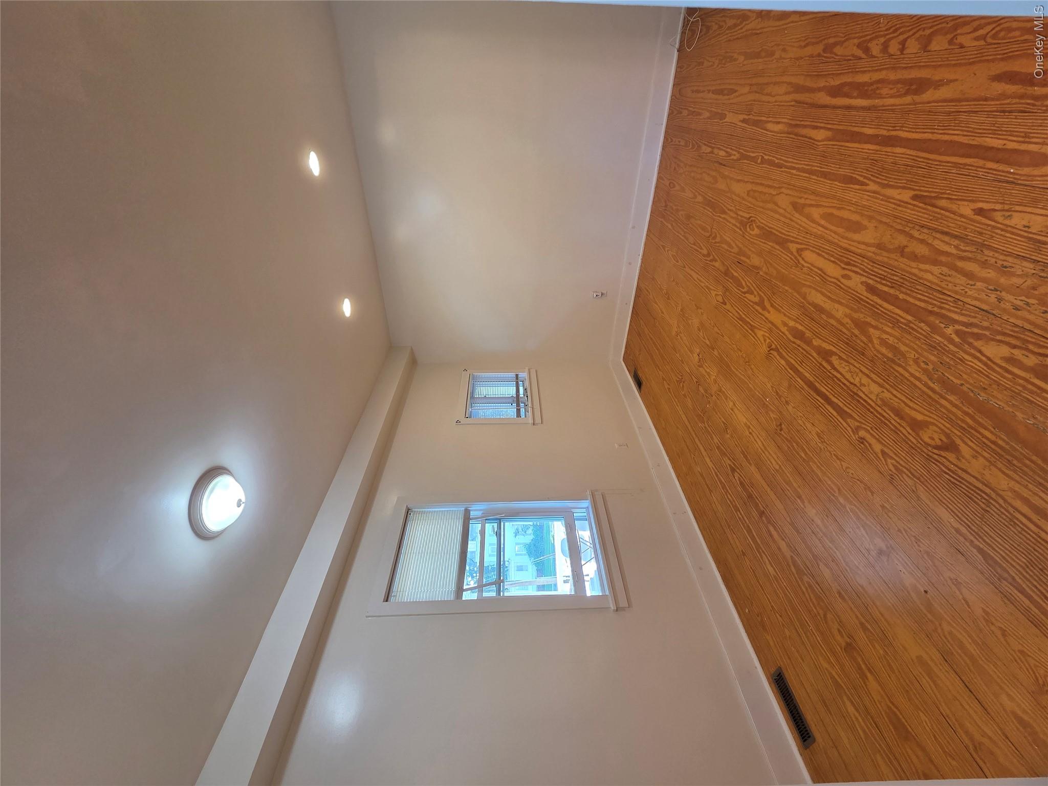 65 S Clinton Street, Unit B photo 2