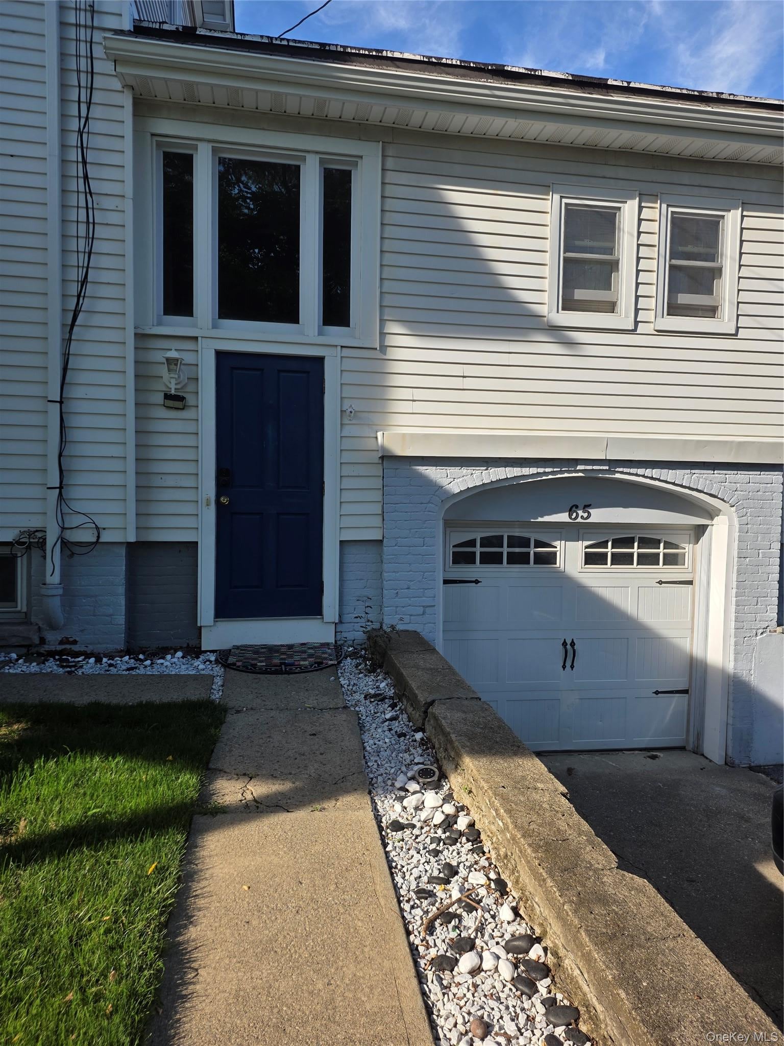 65 S Clinton Street, Unit B
