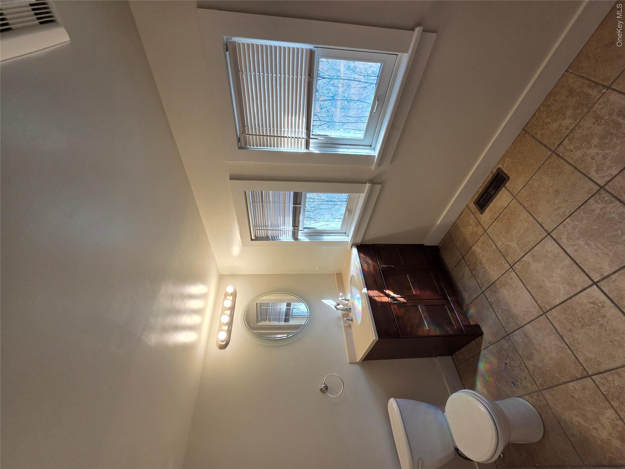 65 S Clinton Street, Unit B photo 6