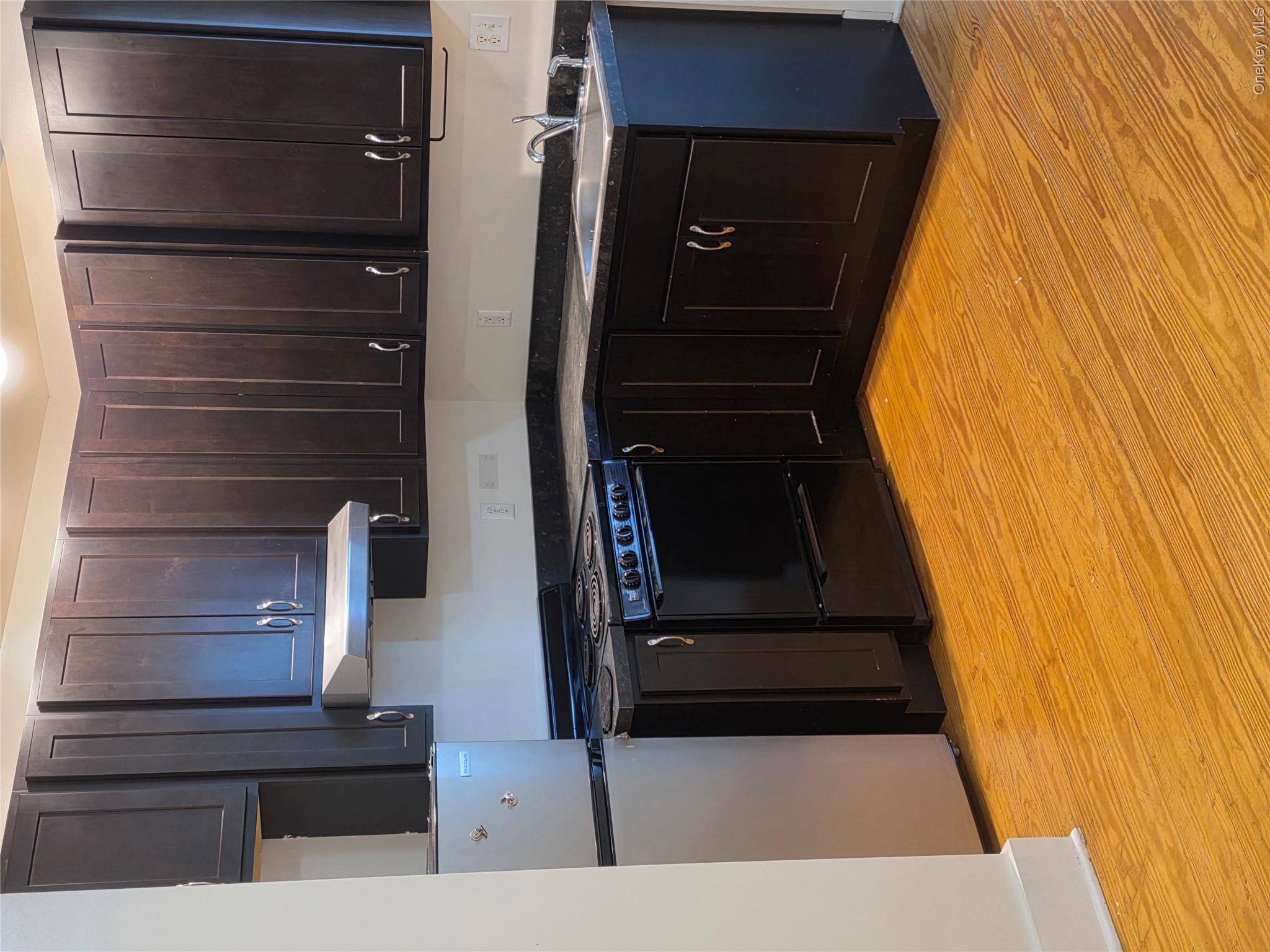 65 S Clinton Street, Unit B photo 3