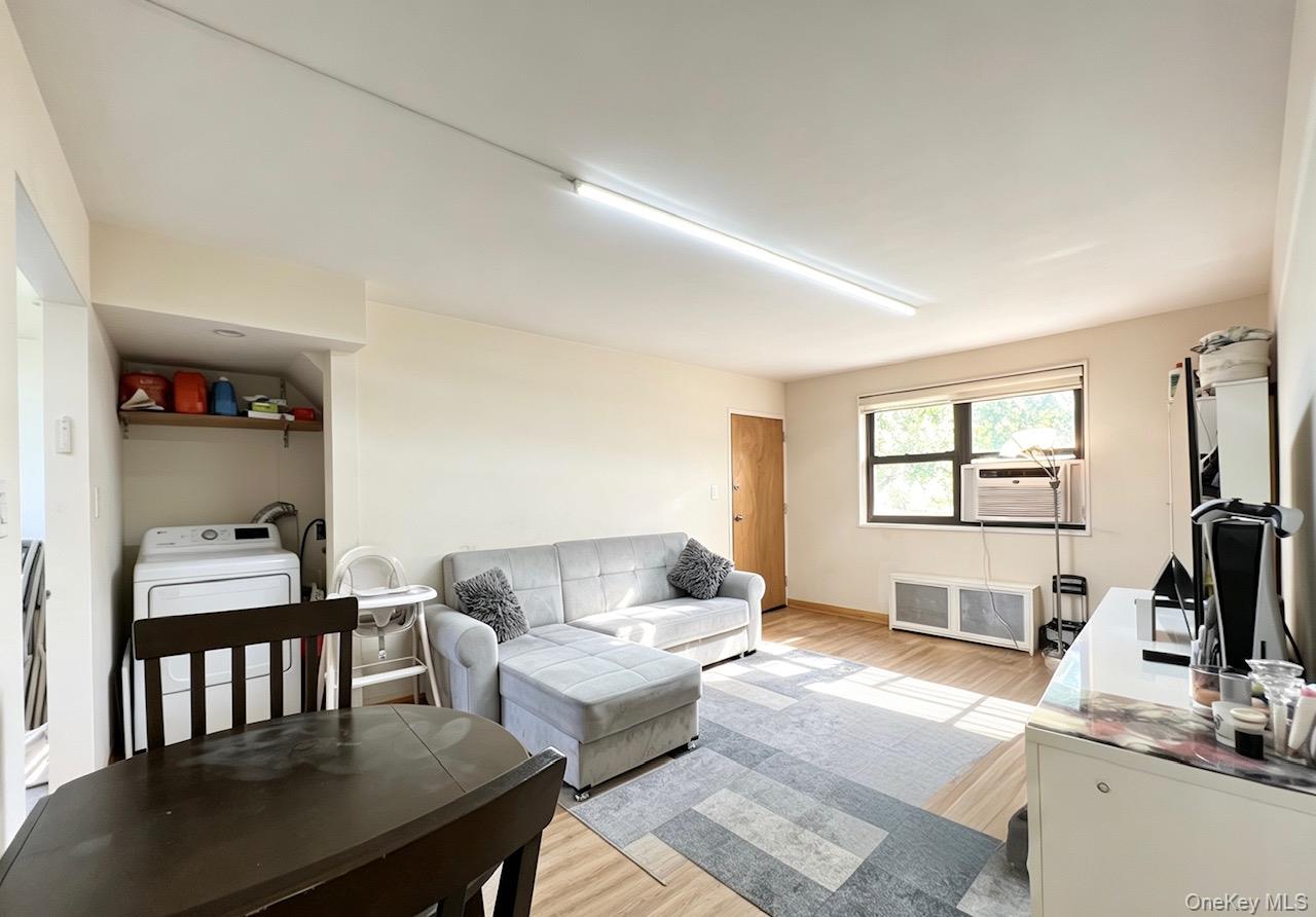 67-67 136th Street, Unit A photo 3