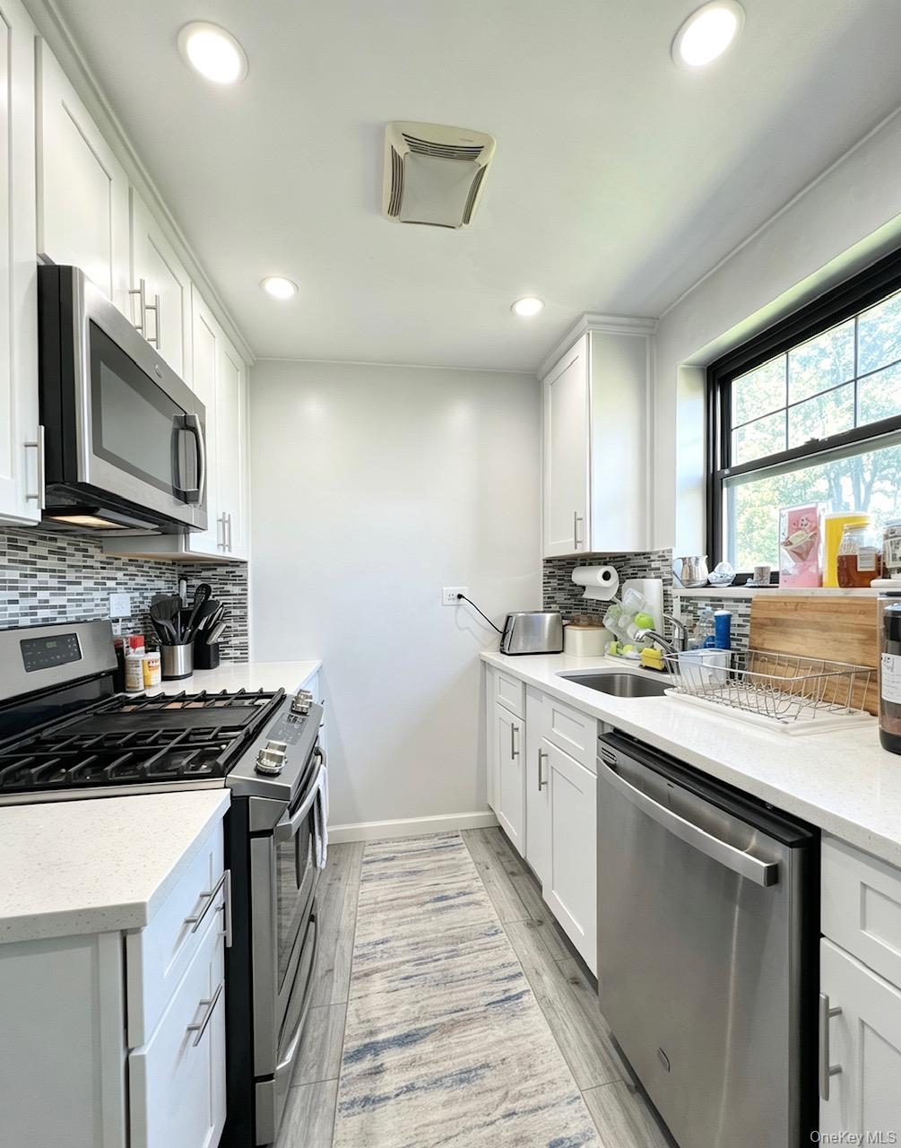 67-67 136th Street, Unit A photo 2