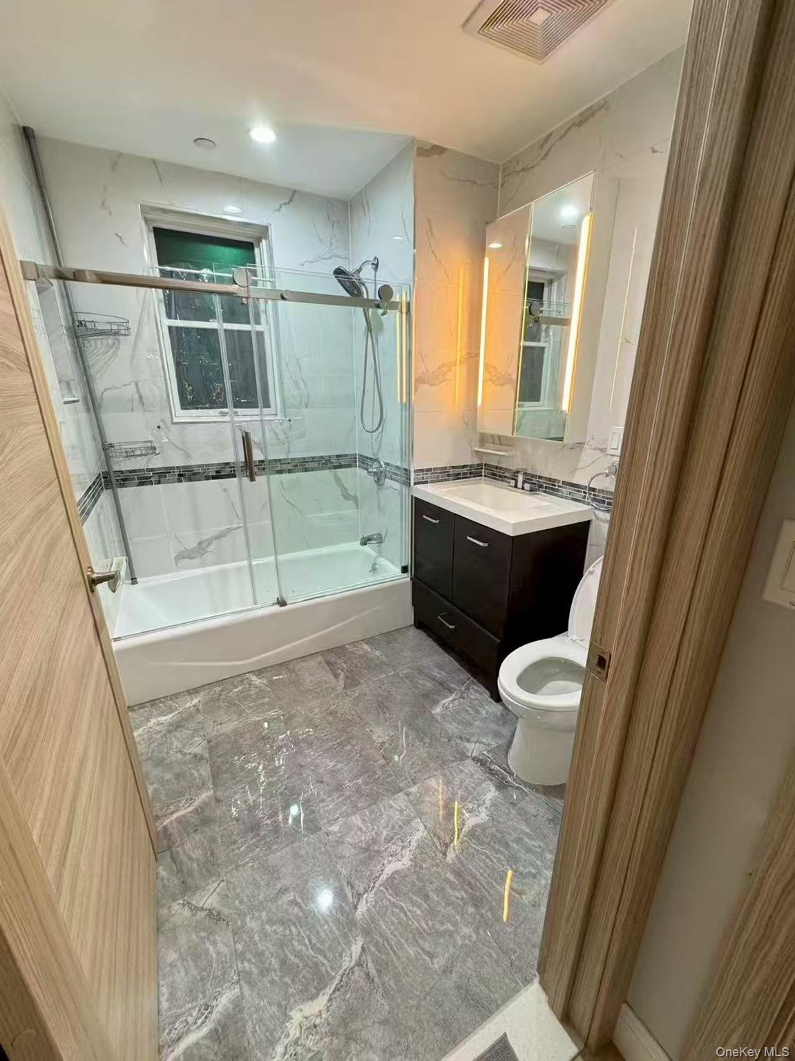 31-12 38th Avenue, Unit UNIT 3B photo 8