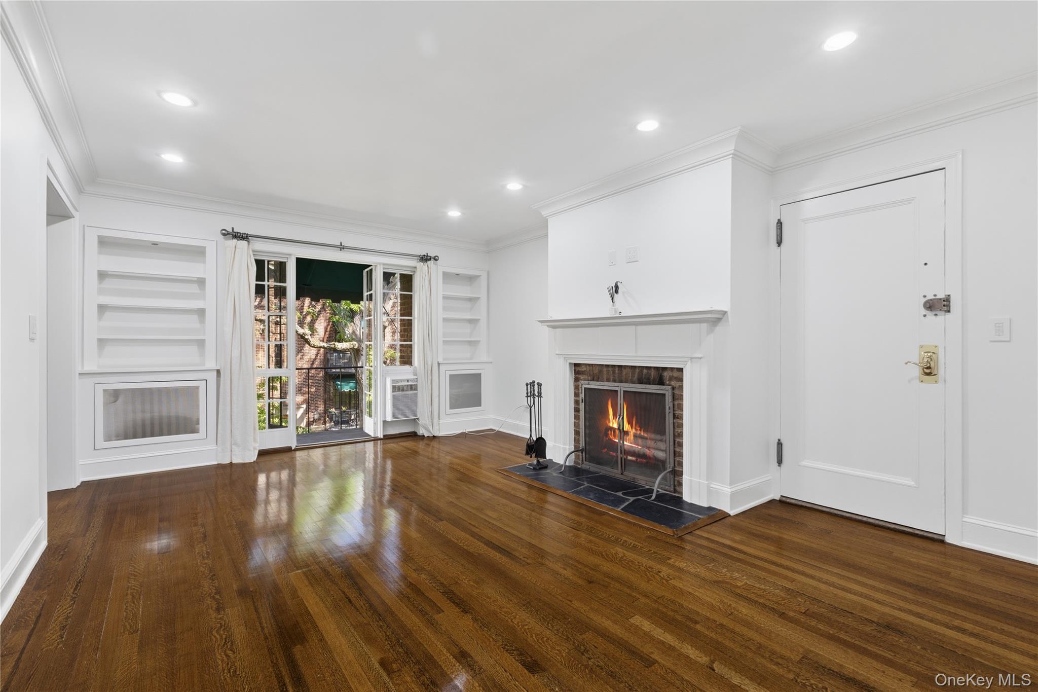 20 N Broadway, Unit B-305 photo 8