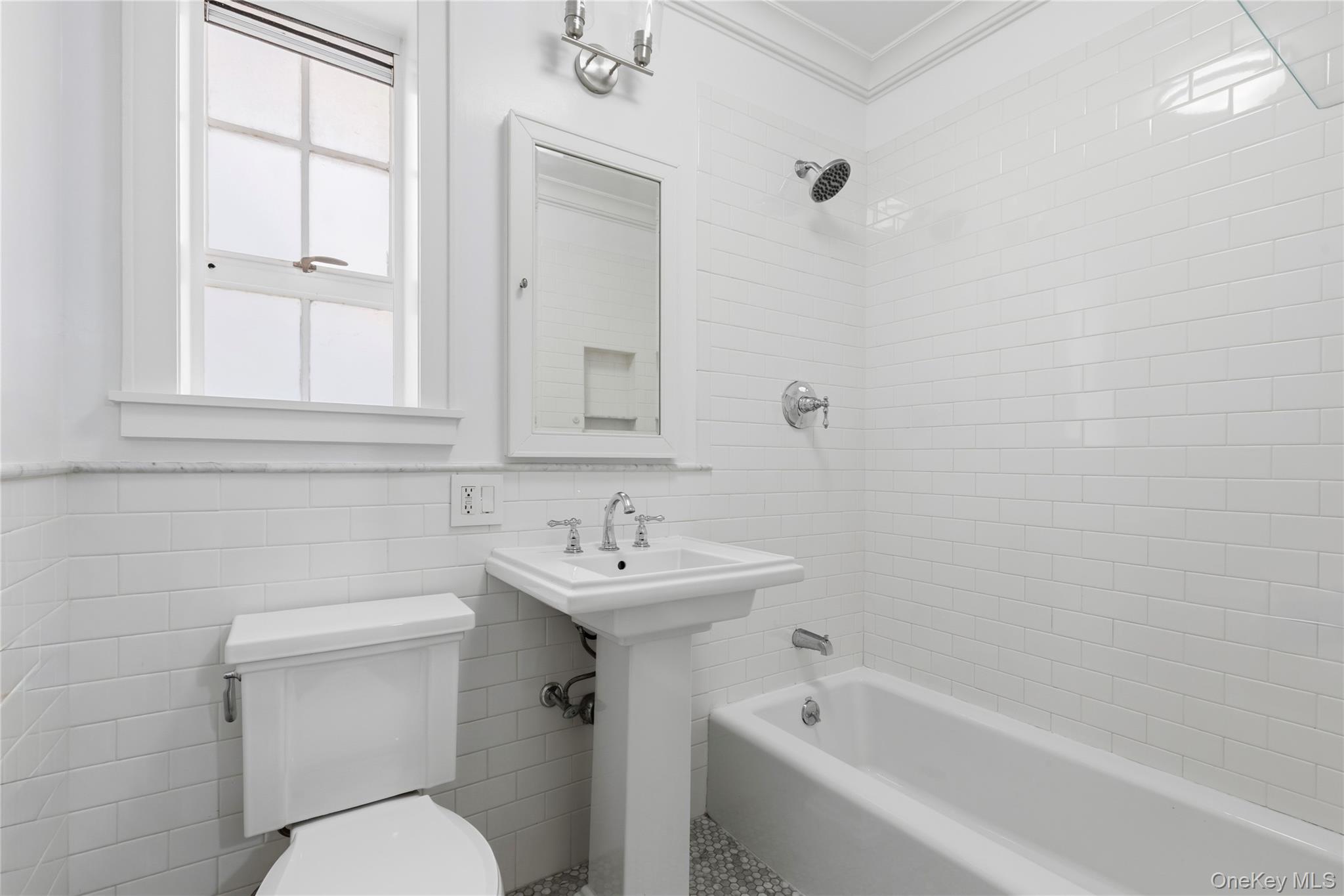 20 N Broadway, Unit B-305 photo 26