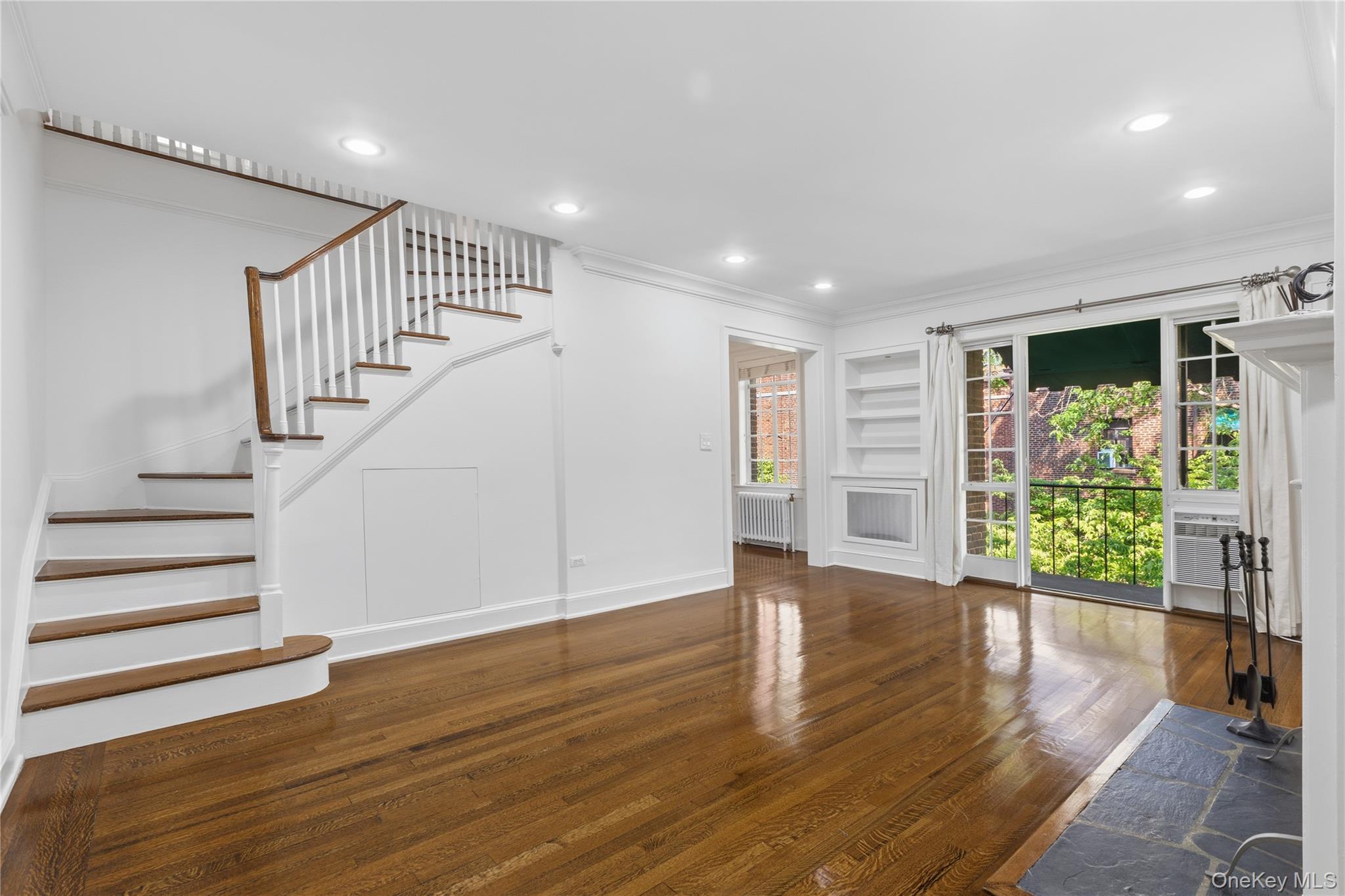 20 N Broadway, Unit B-305 photo 4