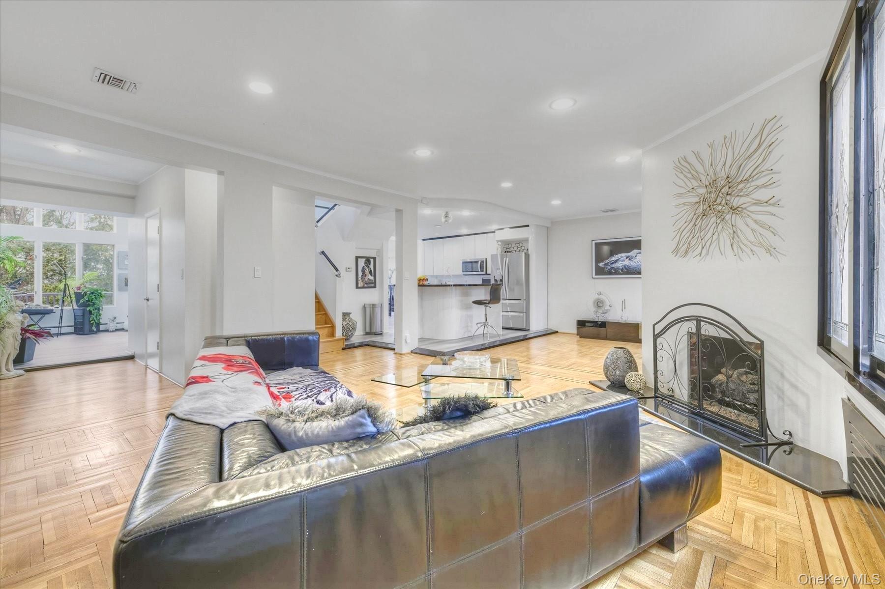 34 Reyam Road – For Sale photo 3