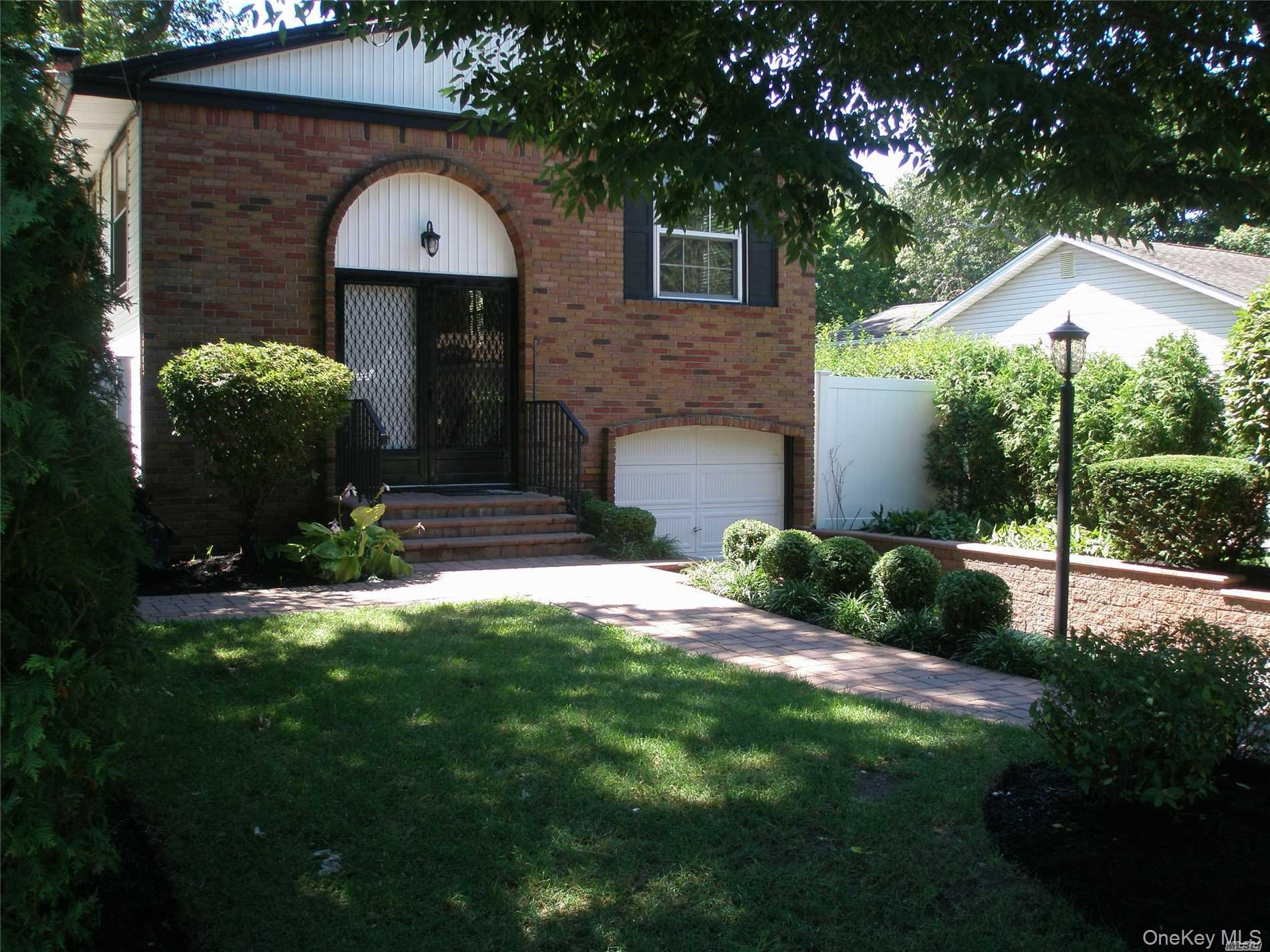 4924 Express Dr South – For Rent photo 2