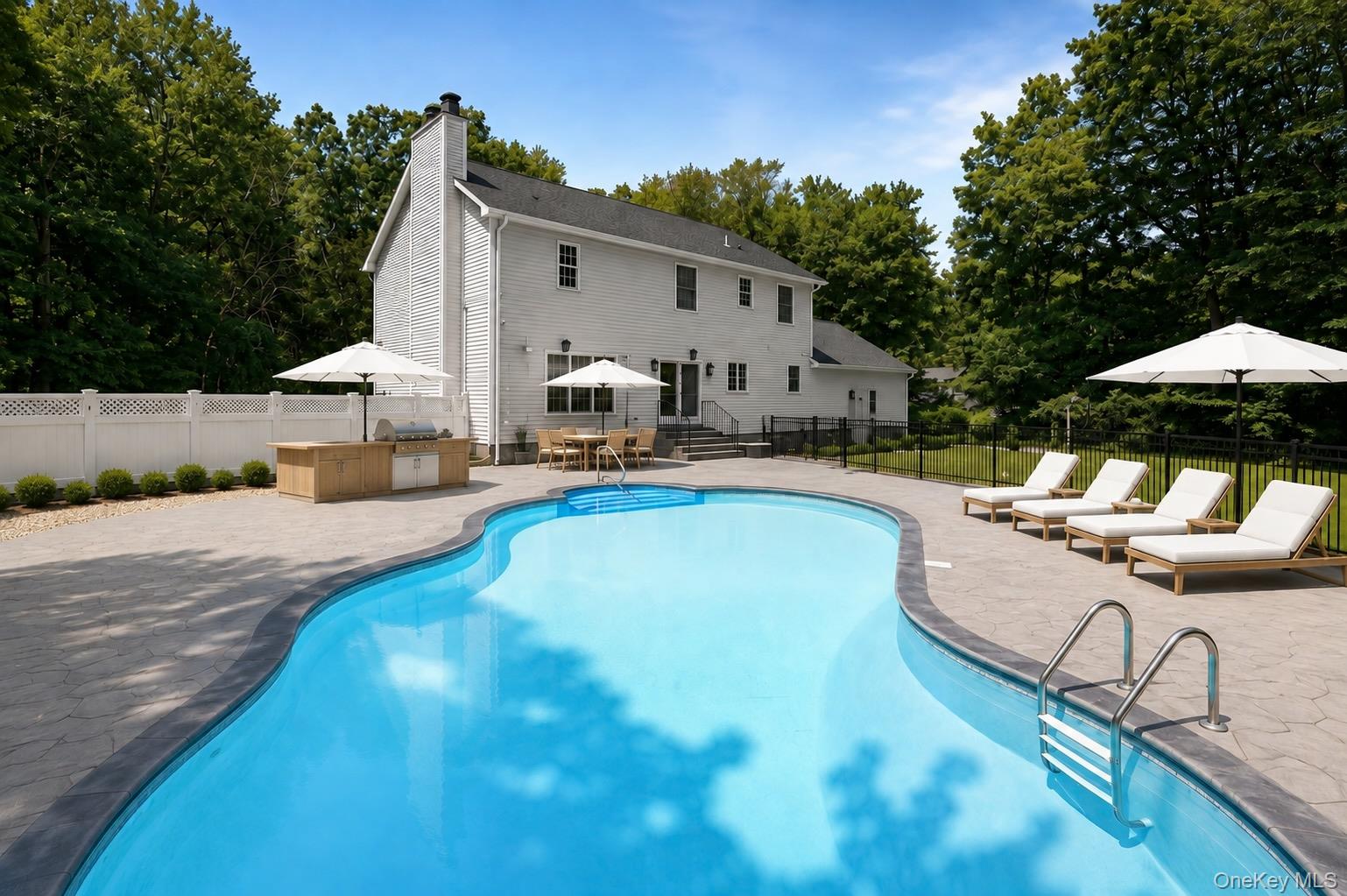 2 Tommys Lane – For Sale photo 33