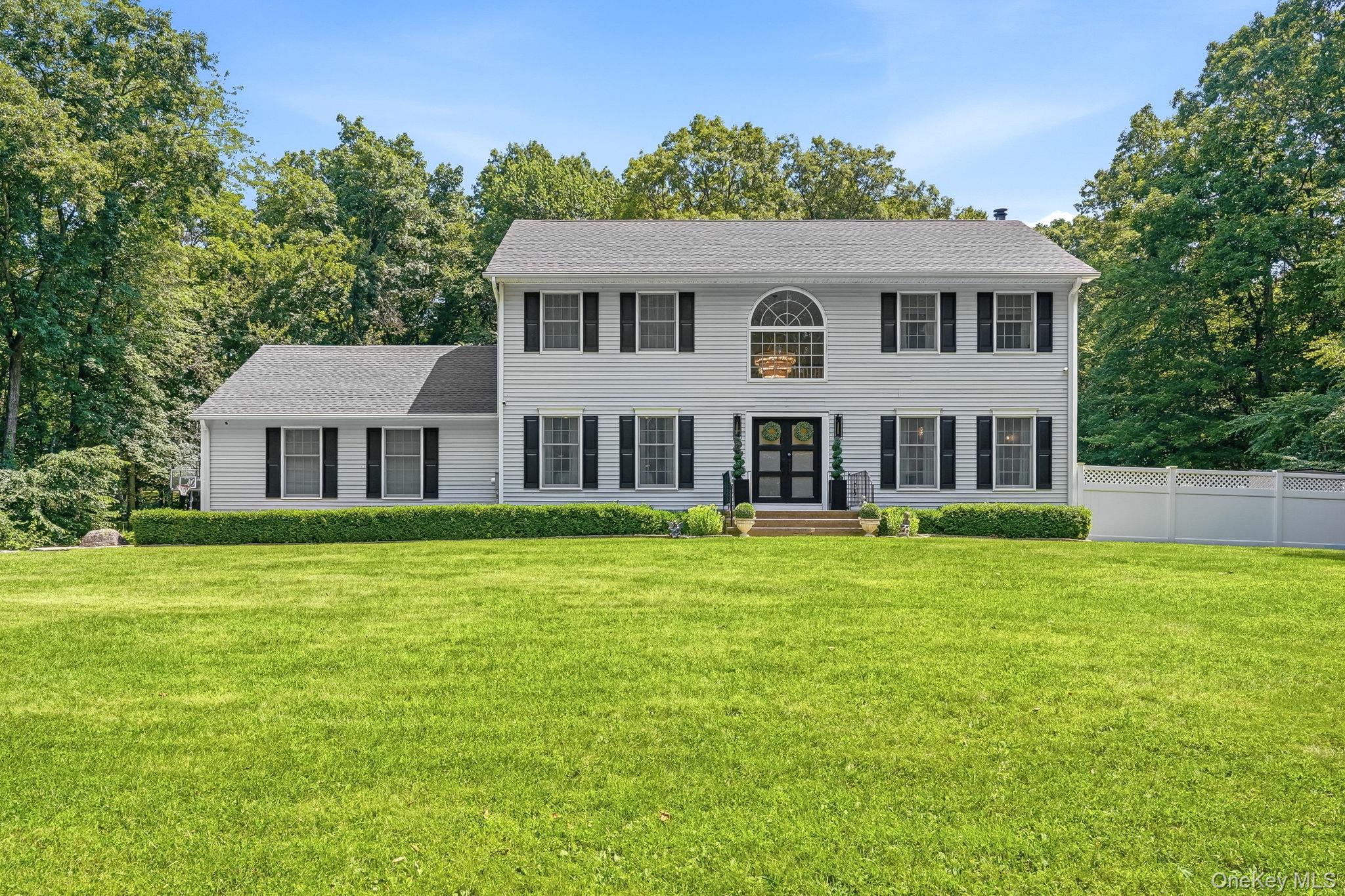 2 Tommys Lane – For Sale