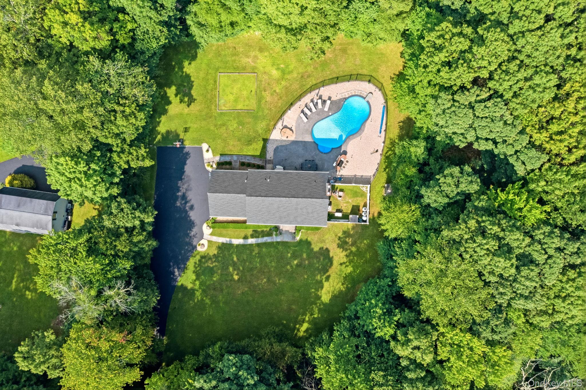 2 Tommys Lane – For Sale photo 35