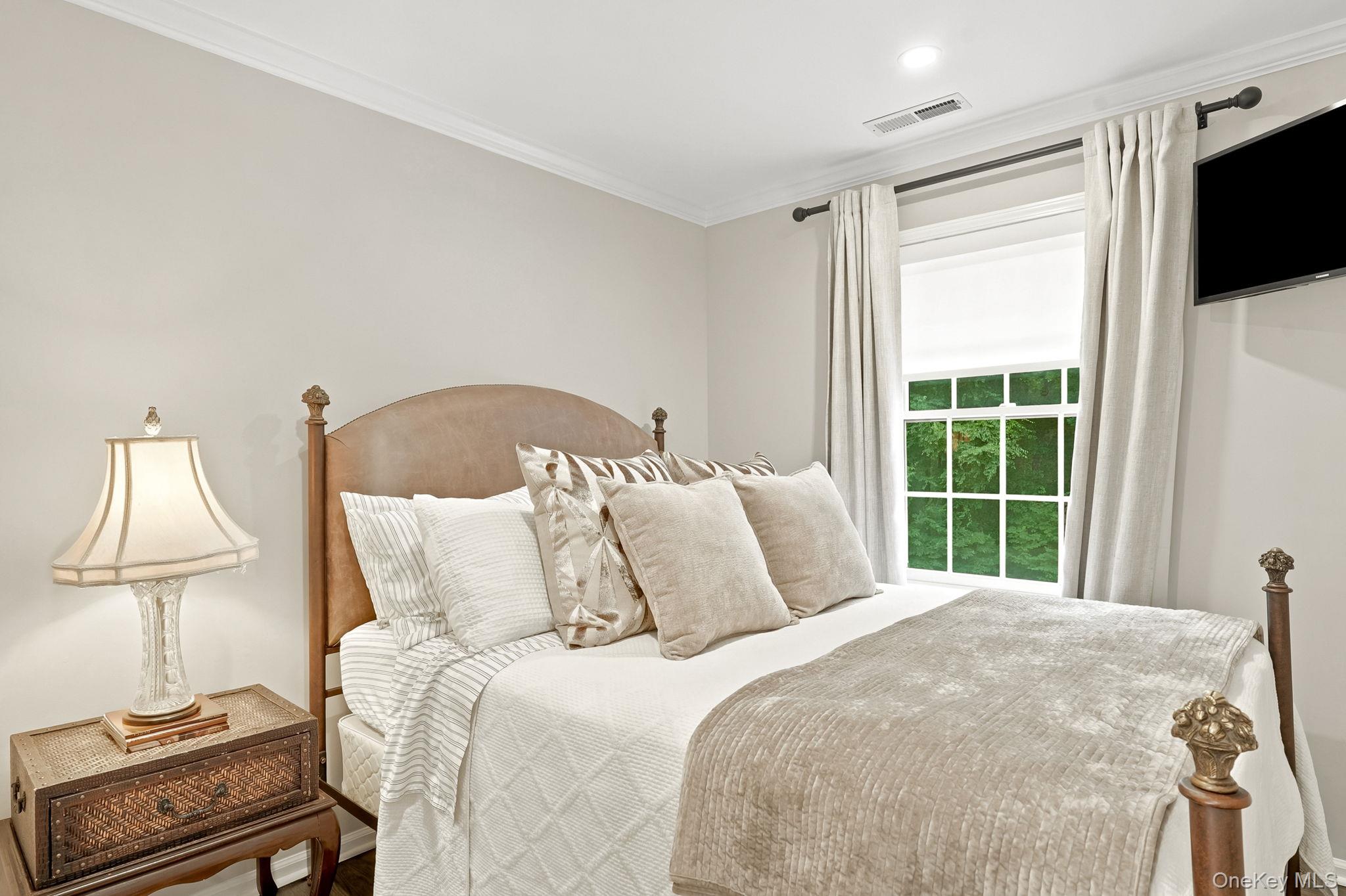 2 Tommys Lane – For Sale photo 25