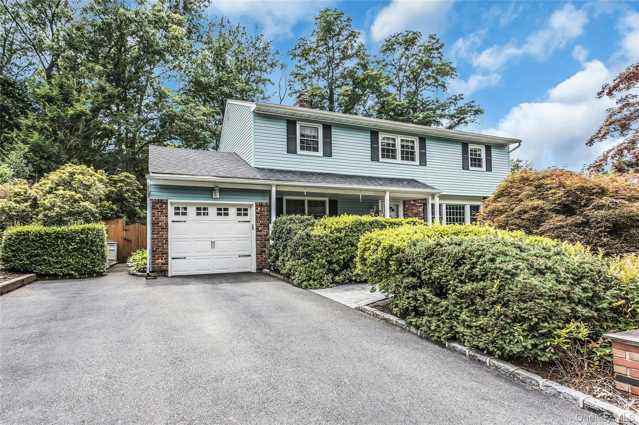 8 Lenmore Drive – For Sale photo 2