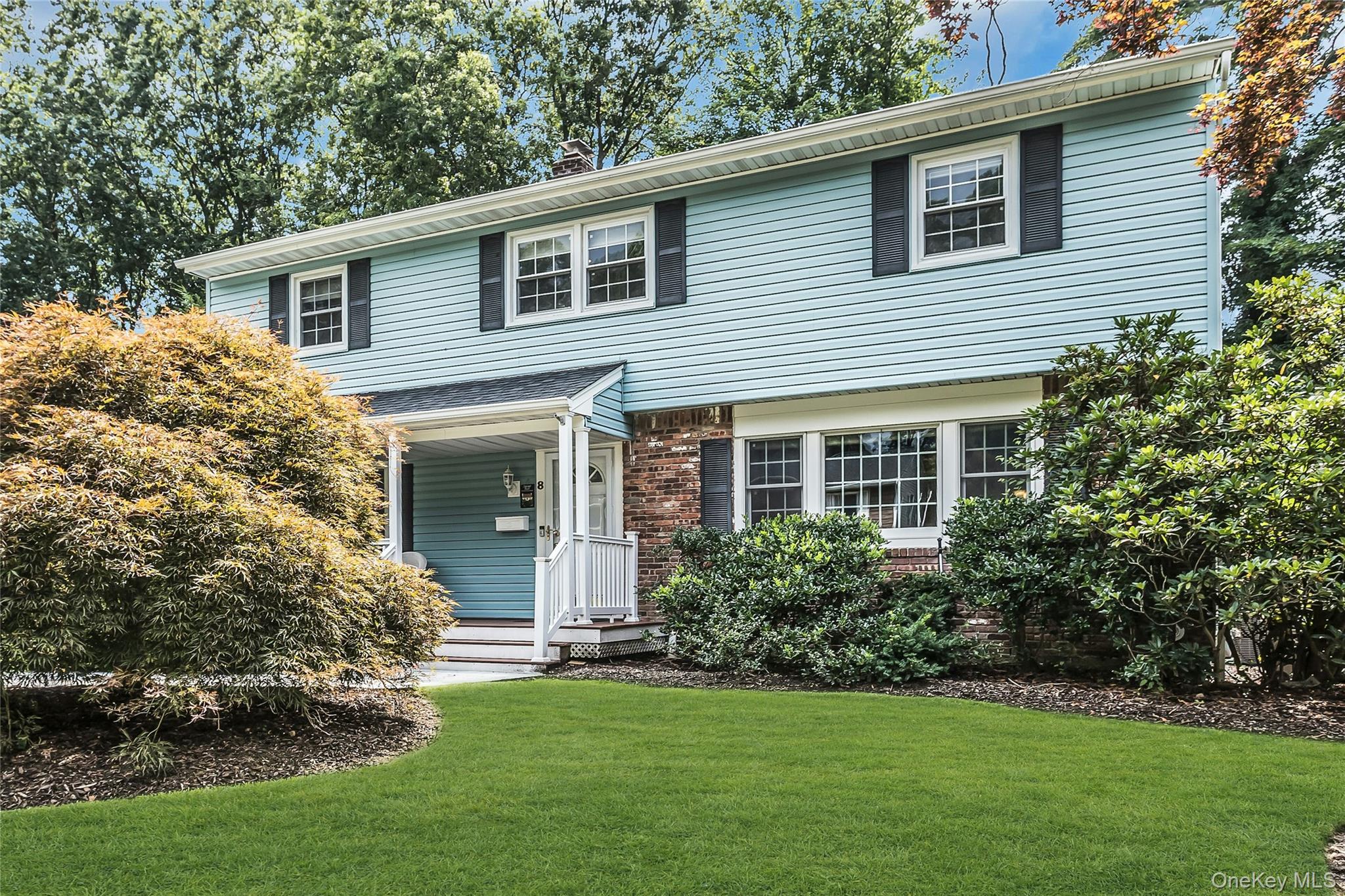 8 Lenmore Drive – For Sale