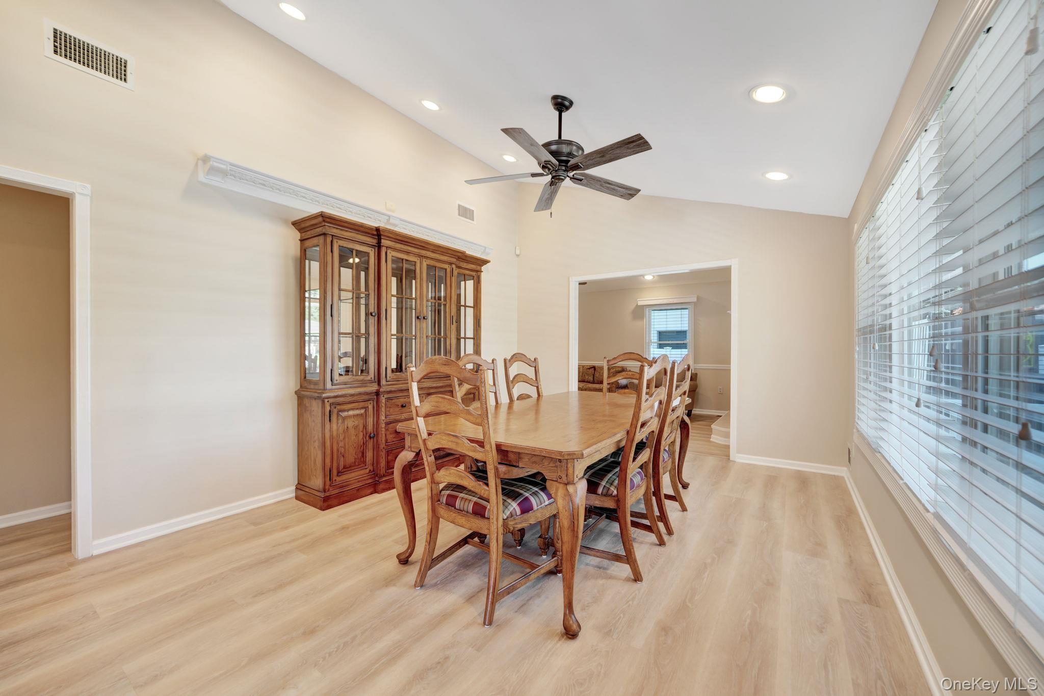 15 Abbey Drive – For Sale photo 3