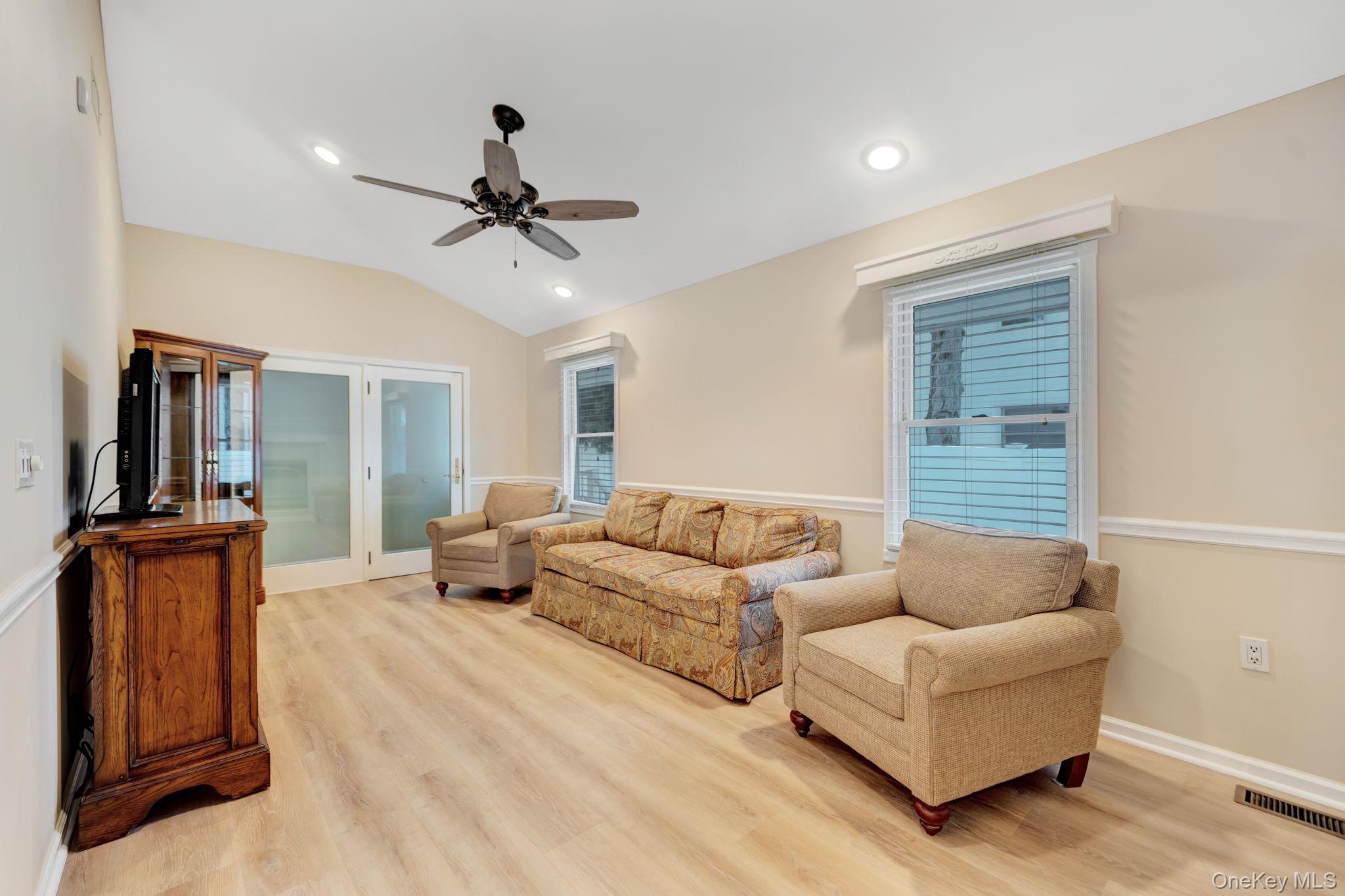 15 Abbey Drive – For Sale photo 6