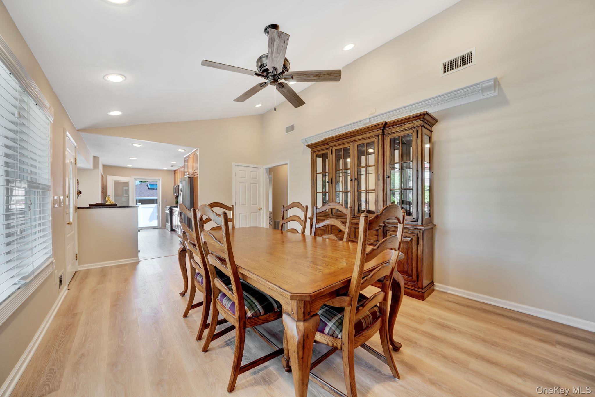15 Abbey Drive – For Sale photo 4