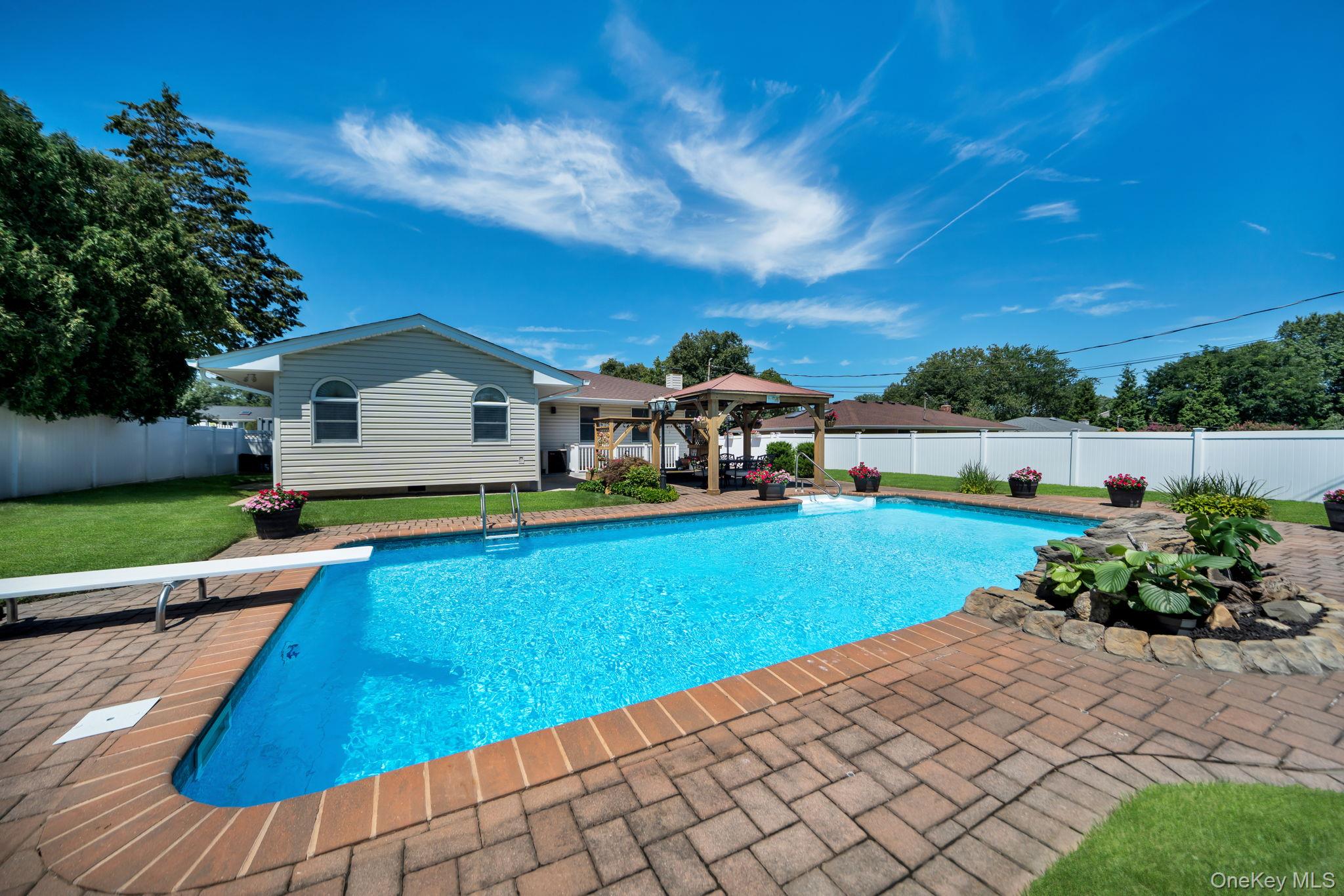 15 Abbey Drive – For Sale photo 25