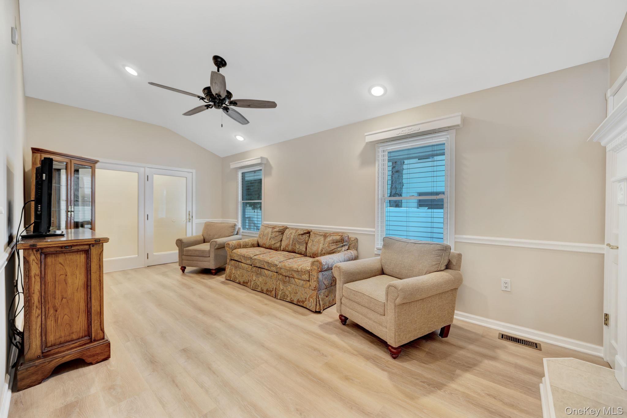 15 Abbey Drive – For Sale photo 7