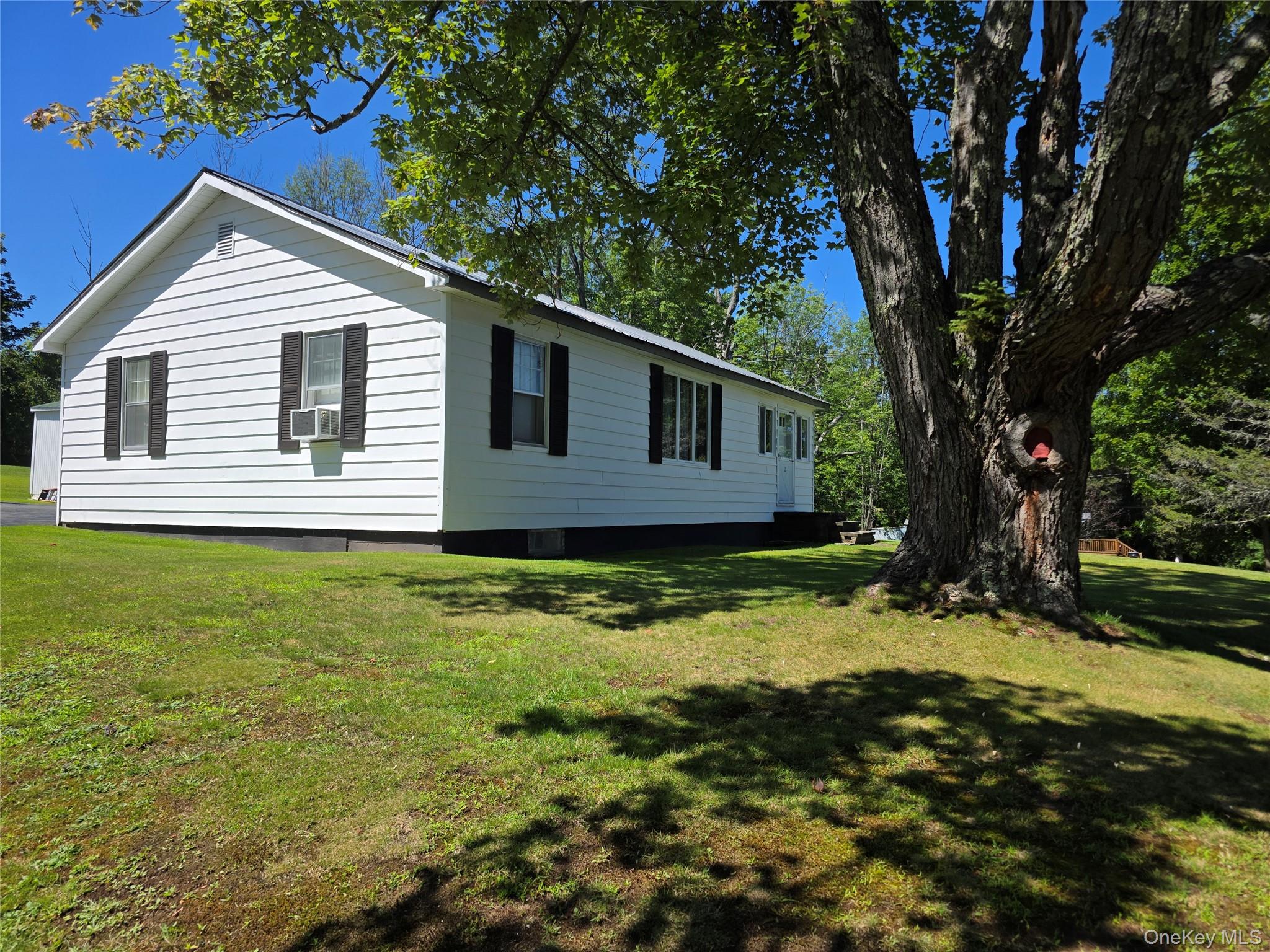 12 Winthrop Avenue – For Sale photo 2