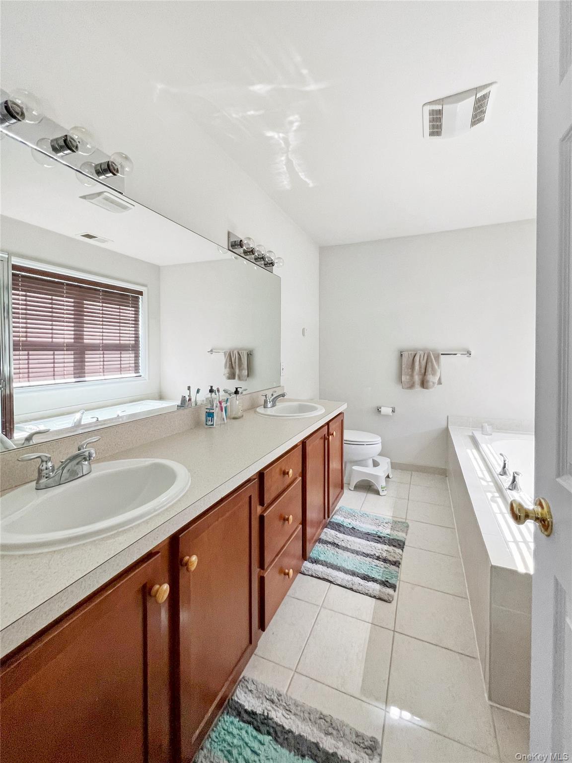 61 N River Drive – For Rent photo 11