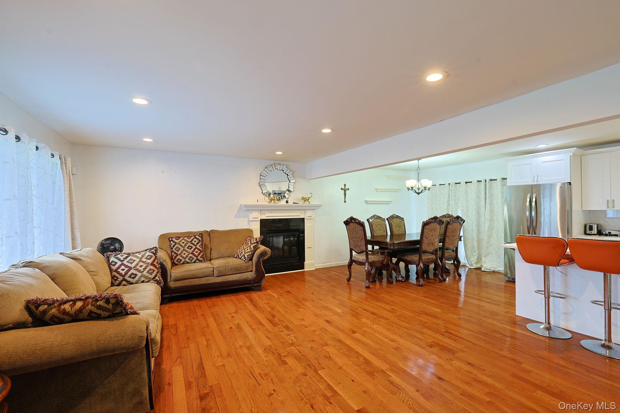 1 Forest Lane – For Sale photo 5