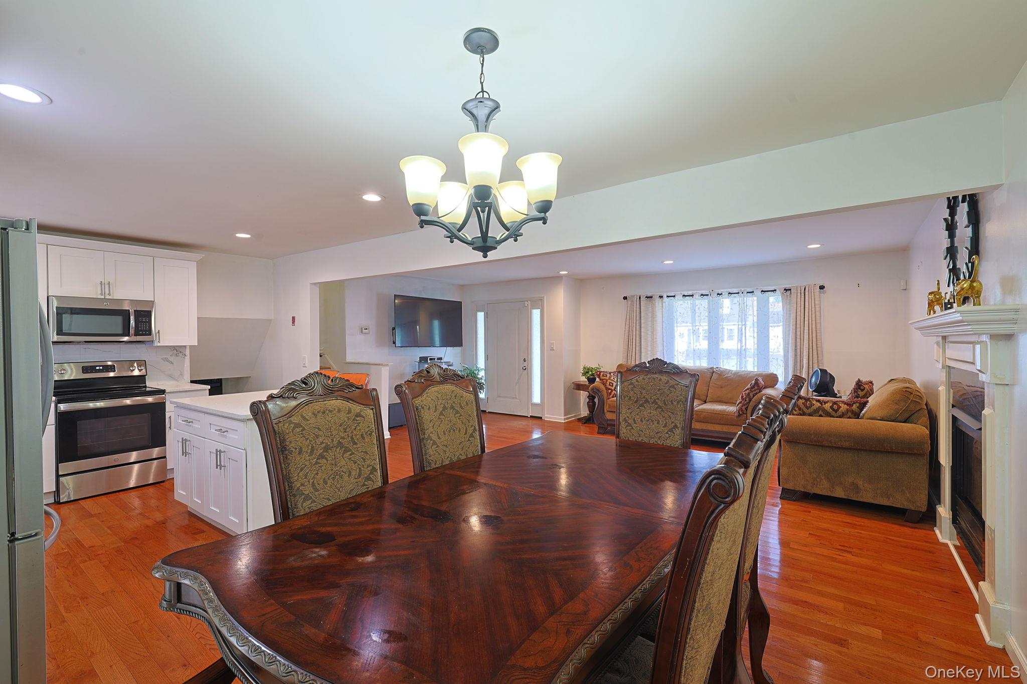 1 Forest Lane – For Sale photo 4