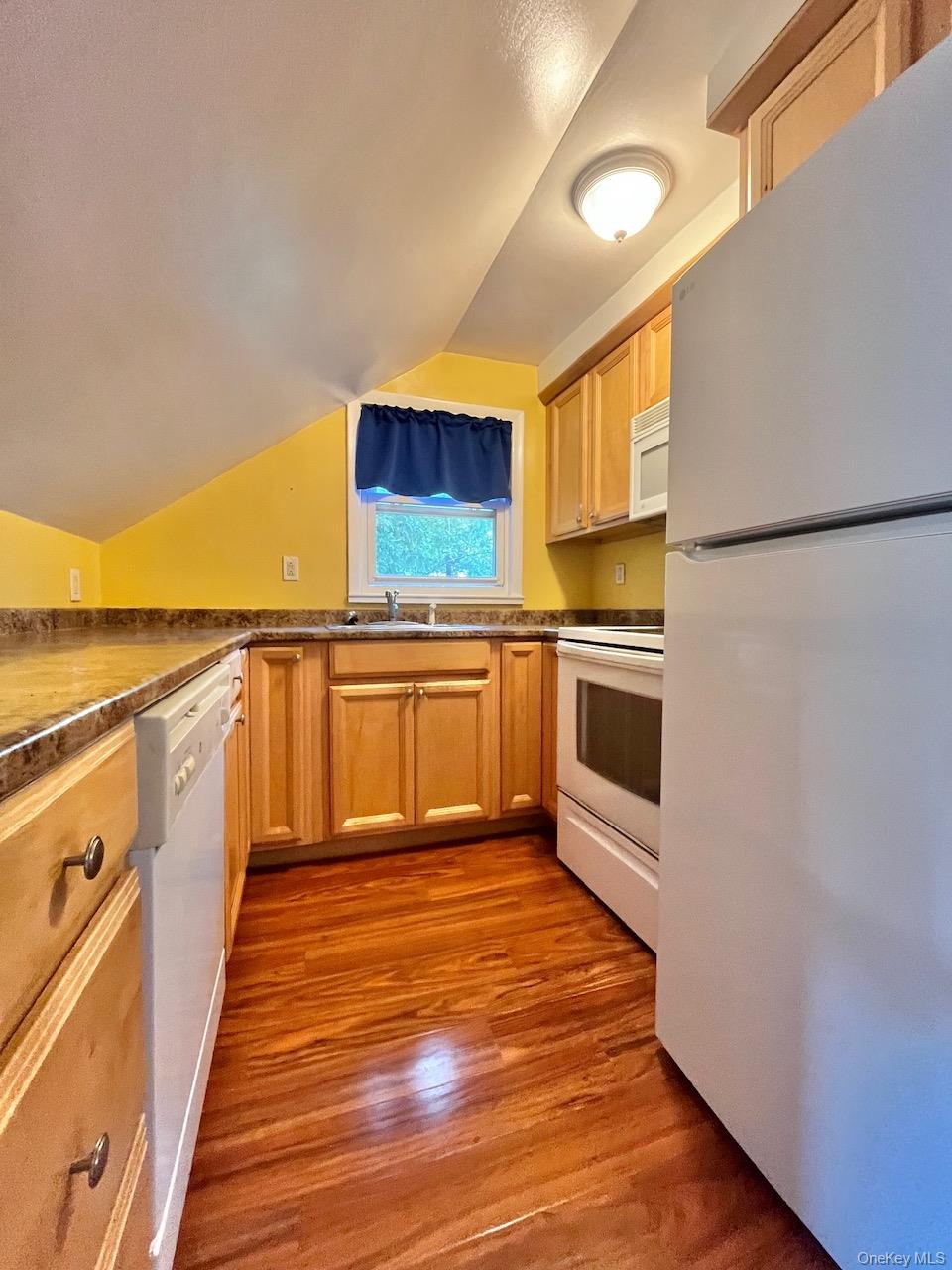 7 Ferndale Place, Unit 2 photo 2