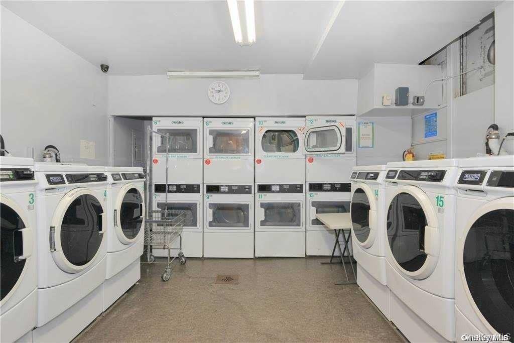84-70 129th Street, Unit 6N photo 24