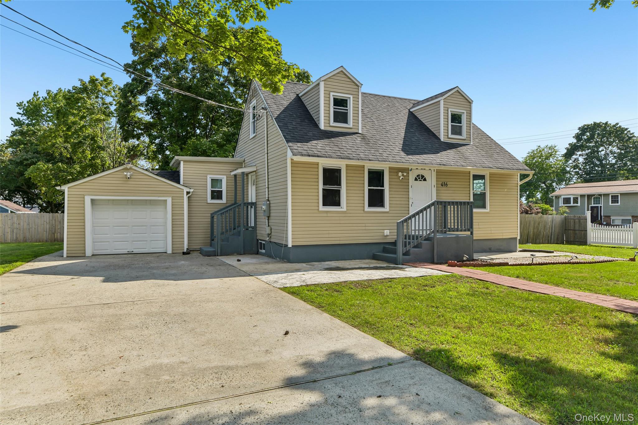 416 Arizona Avenue – For Sale photo 28