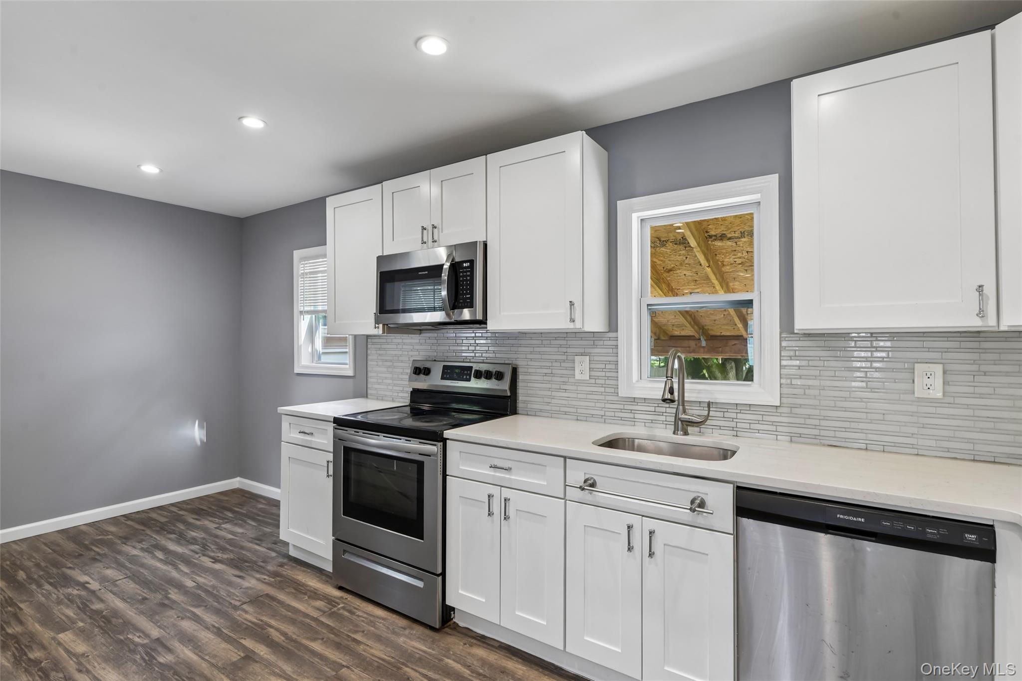 416 Arizona Avenue – For Sale photo 9