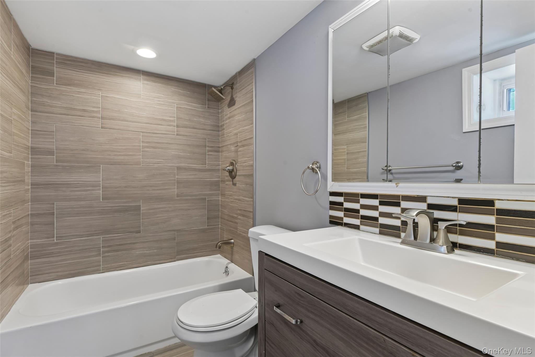 416 Arizona Avenue – For Sale photo 19