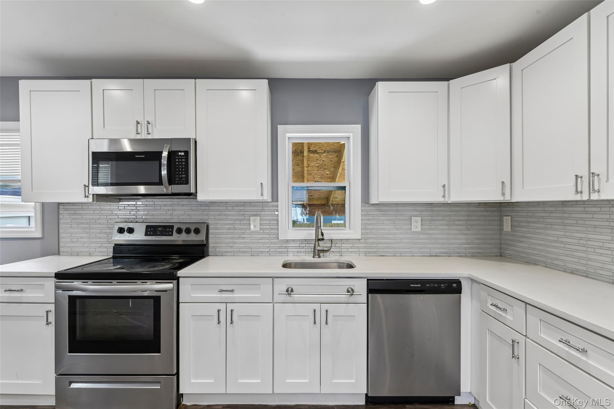416 Arizona Avenue – For Sale photo 8