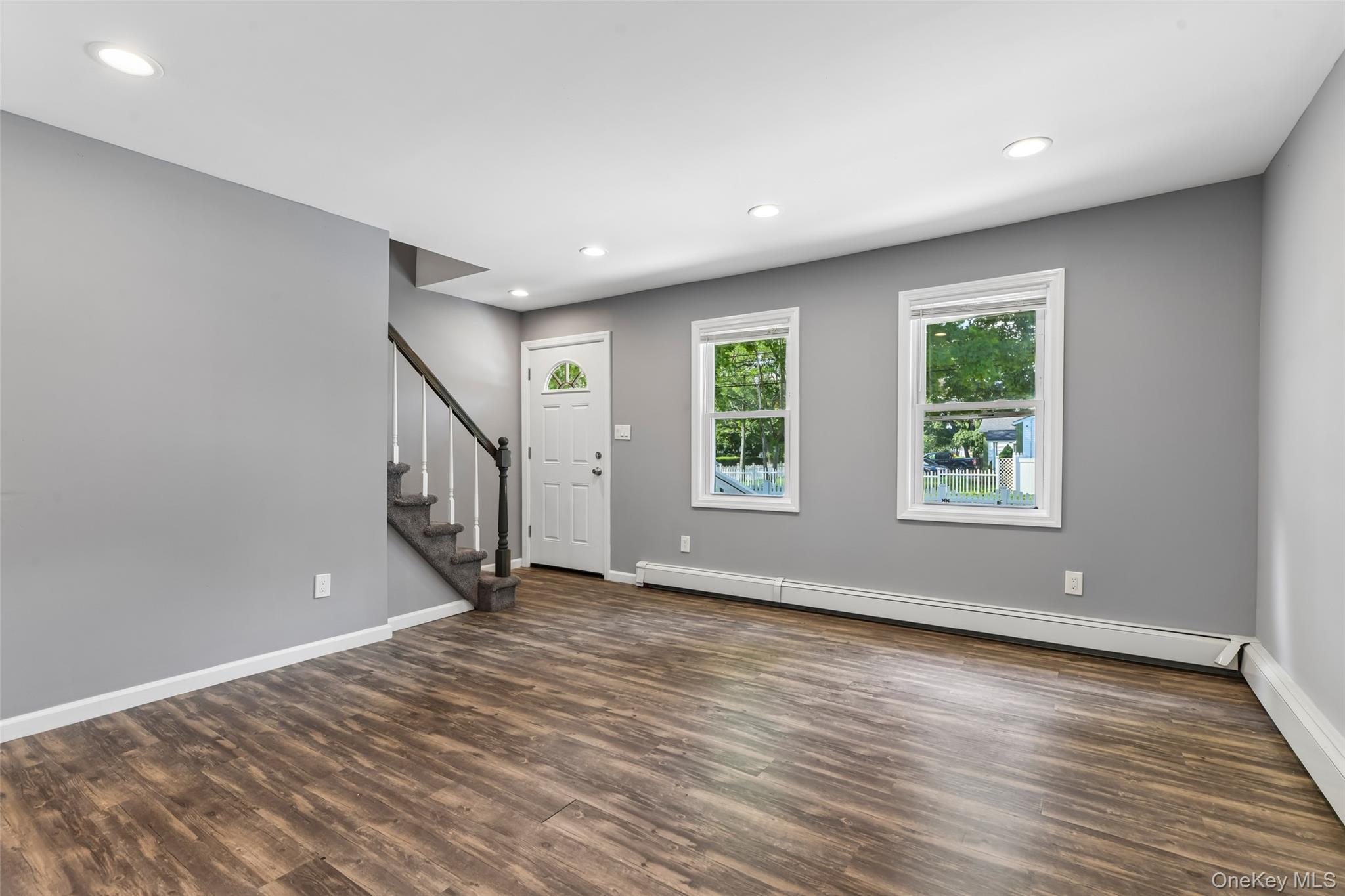 416 Arizona Avenue – For Sale photo 3