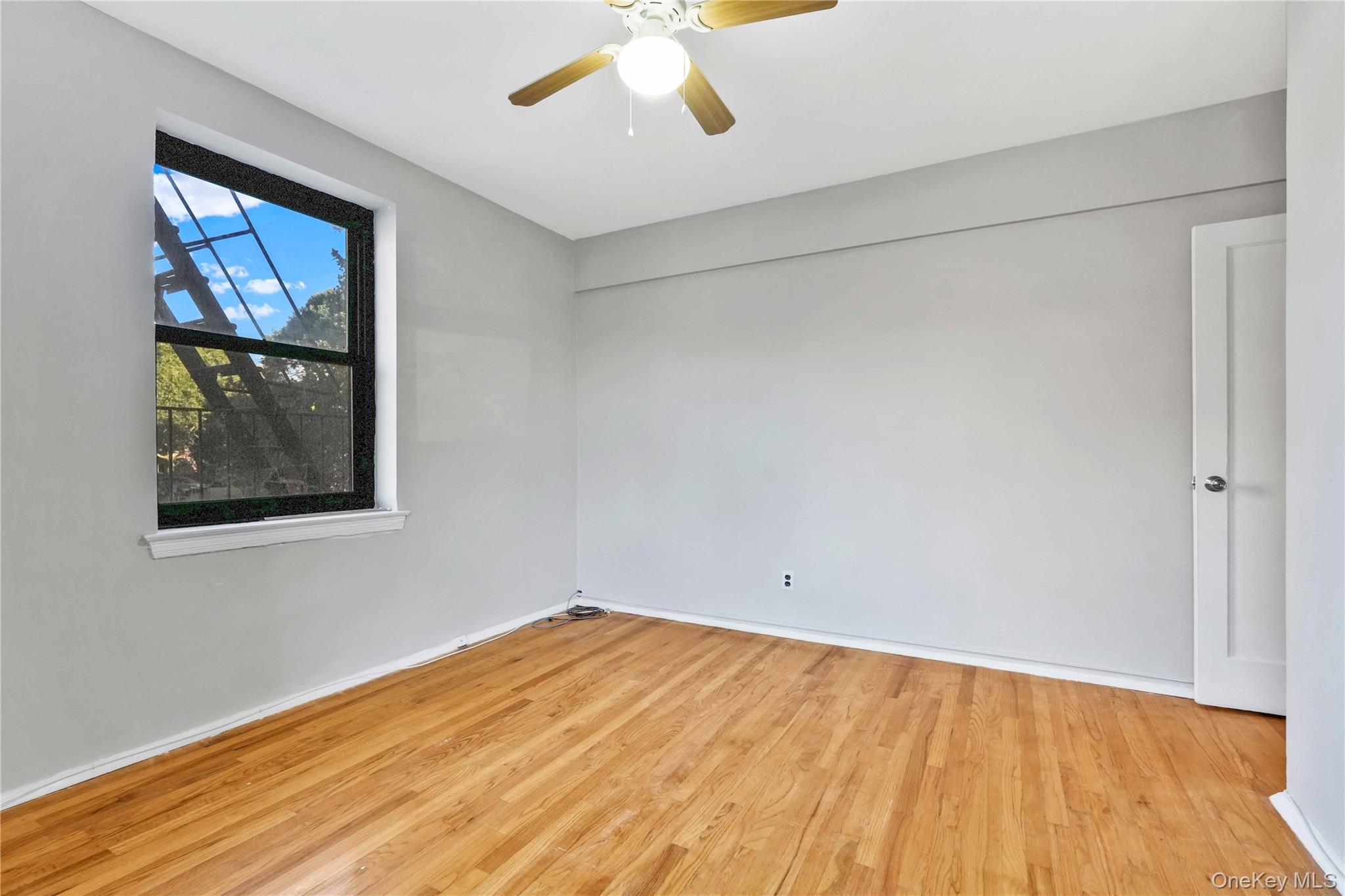 138-18 28th Road, Unit 2F photo 11