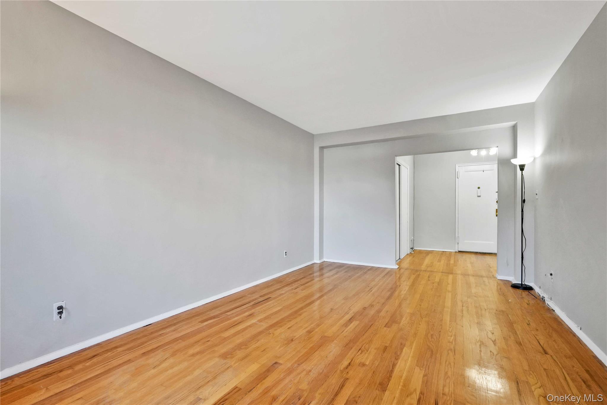 138-18 28th Road, Unit 2F photo 4